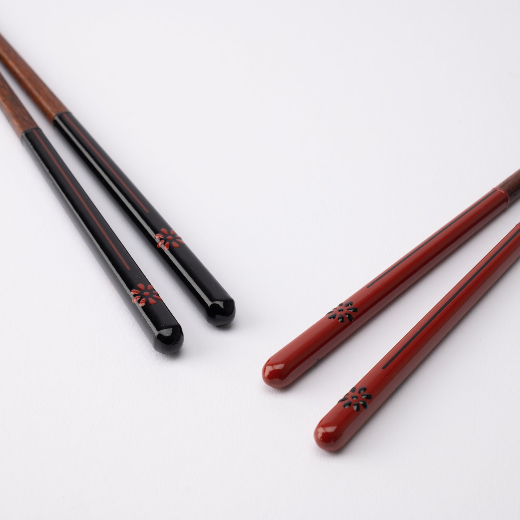 Shishimai Wakasa Lacquerware Chopsticks 23 cm (9 in) / 21 cm (8.3 in) and Chopstick Rests (Set of Two) - MUSUBI KILN - Quality Japanese Tableware and Gift