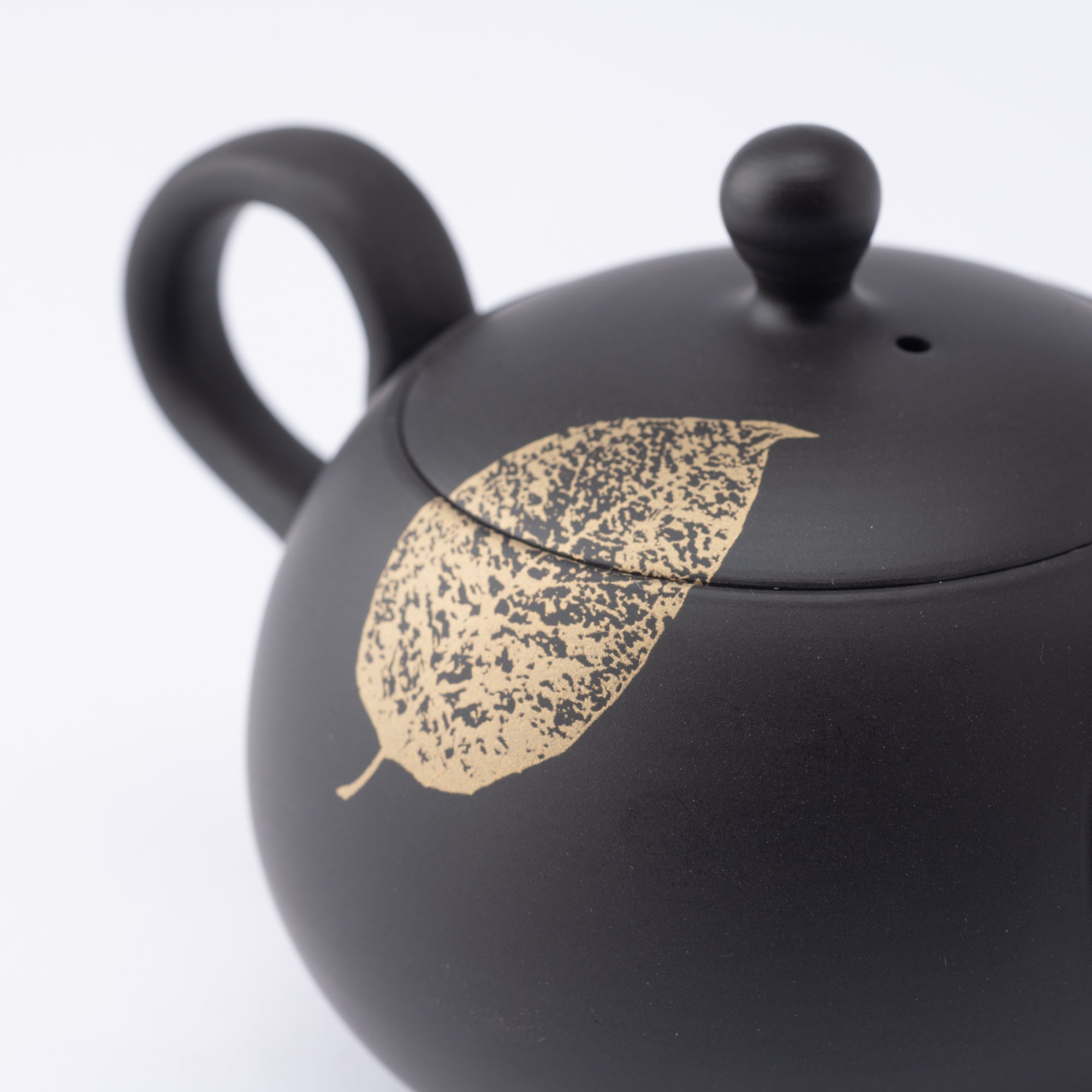 Shoho Black Leaf Tokoname Japanese Teapot Set 6.1oz(180ml) - Sasame and Ceramesh - MUSUBI KILN - Quality Japanese Tableware and Gift