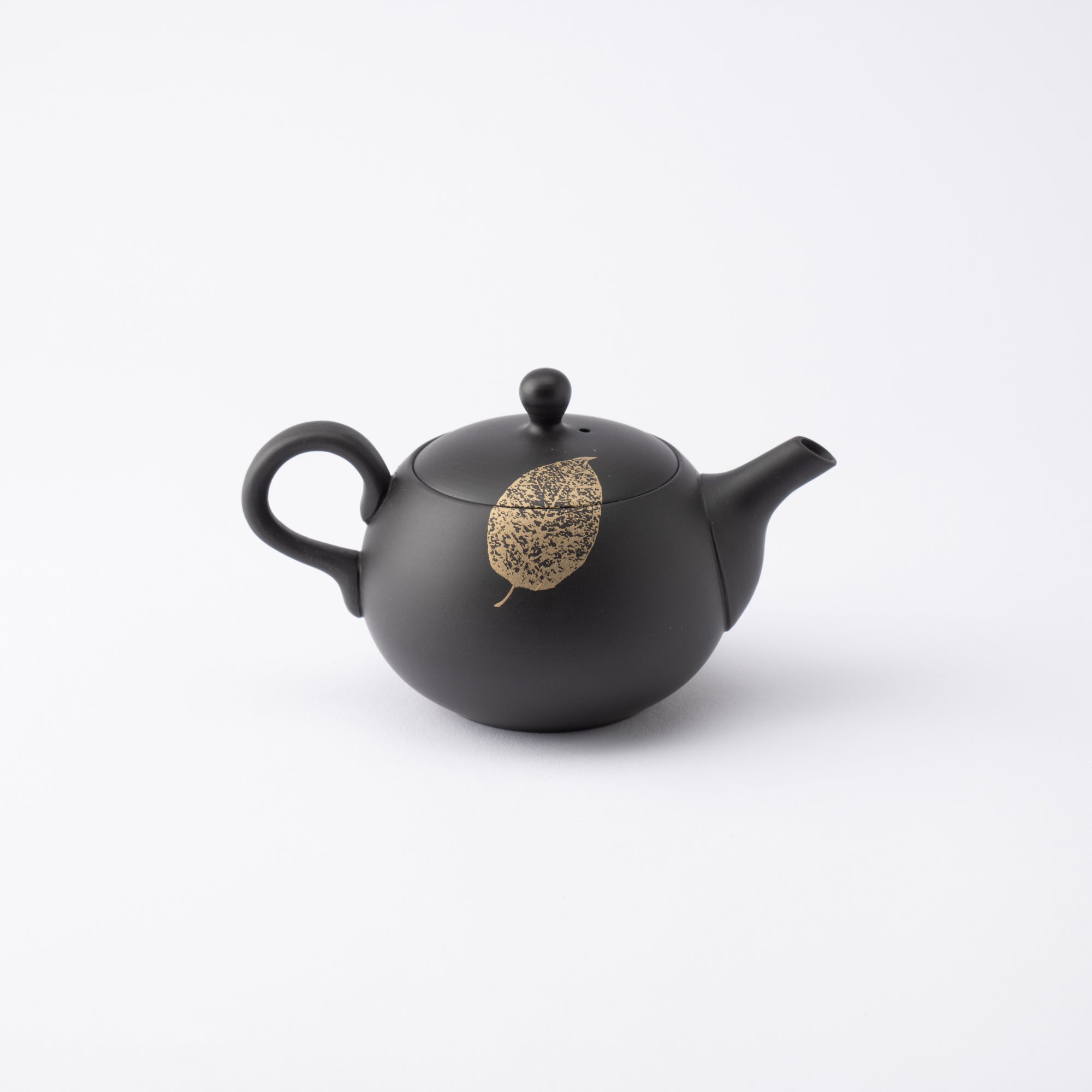 Shoho Black Leaf Tokoname Japanese Teapot Set 6.1oz(180ml) - Sasame and Ceramesh - MUSUBI KILN - Quality Japanese Tableware and Gift