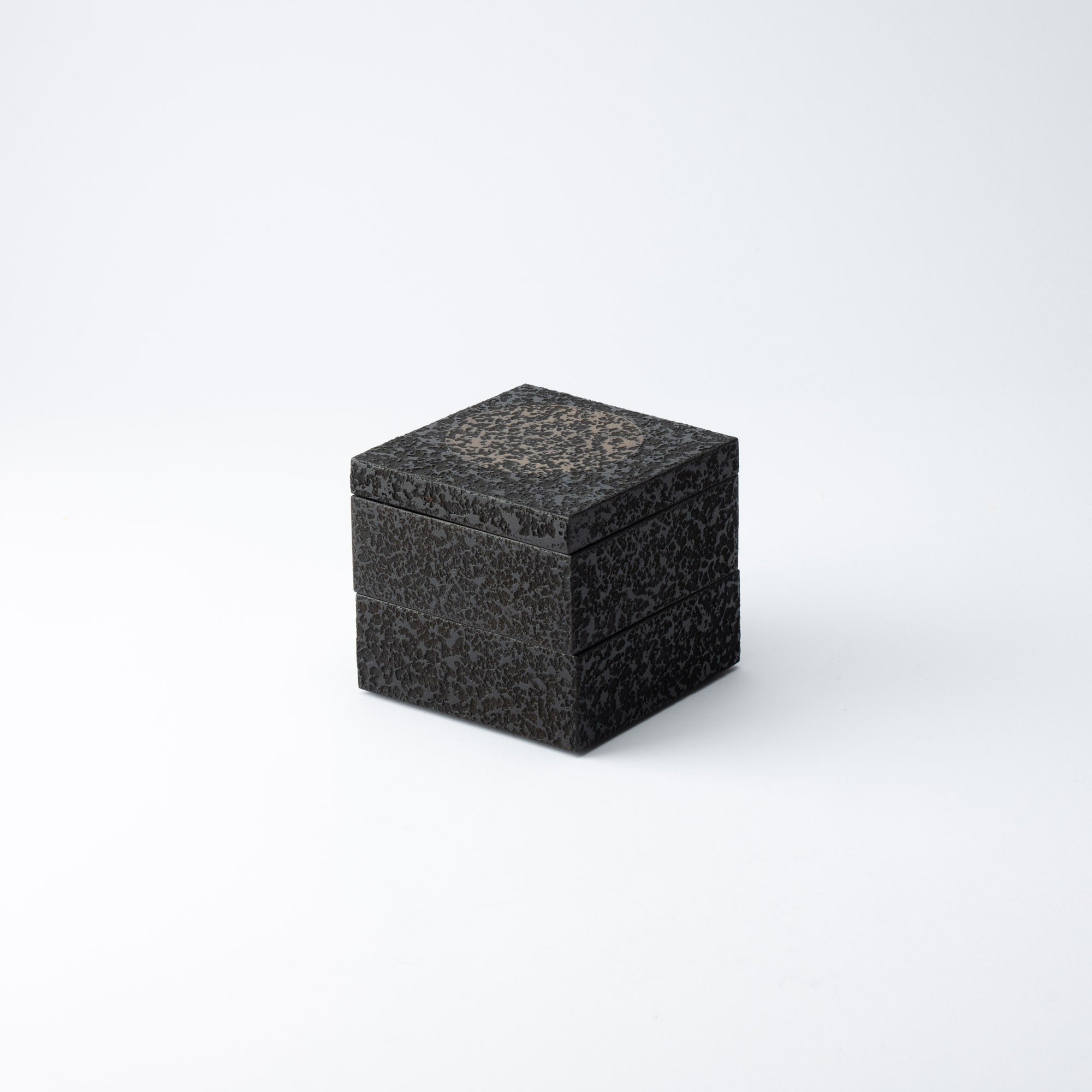 Sinra Full Moon Kagawa Lacquerware Two Tiers Jubako Bento Box | MUSUBI ...