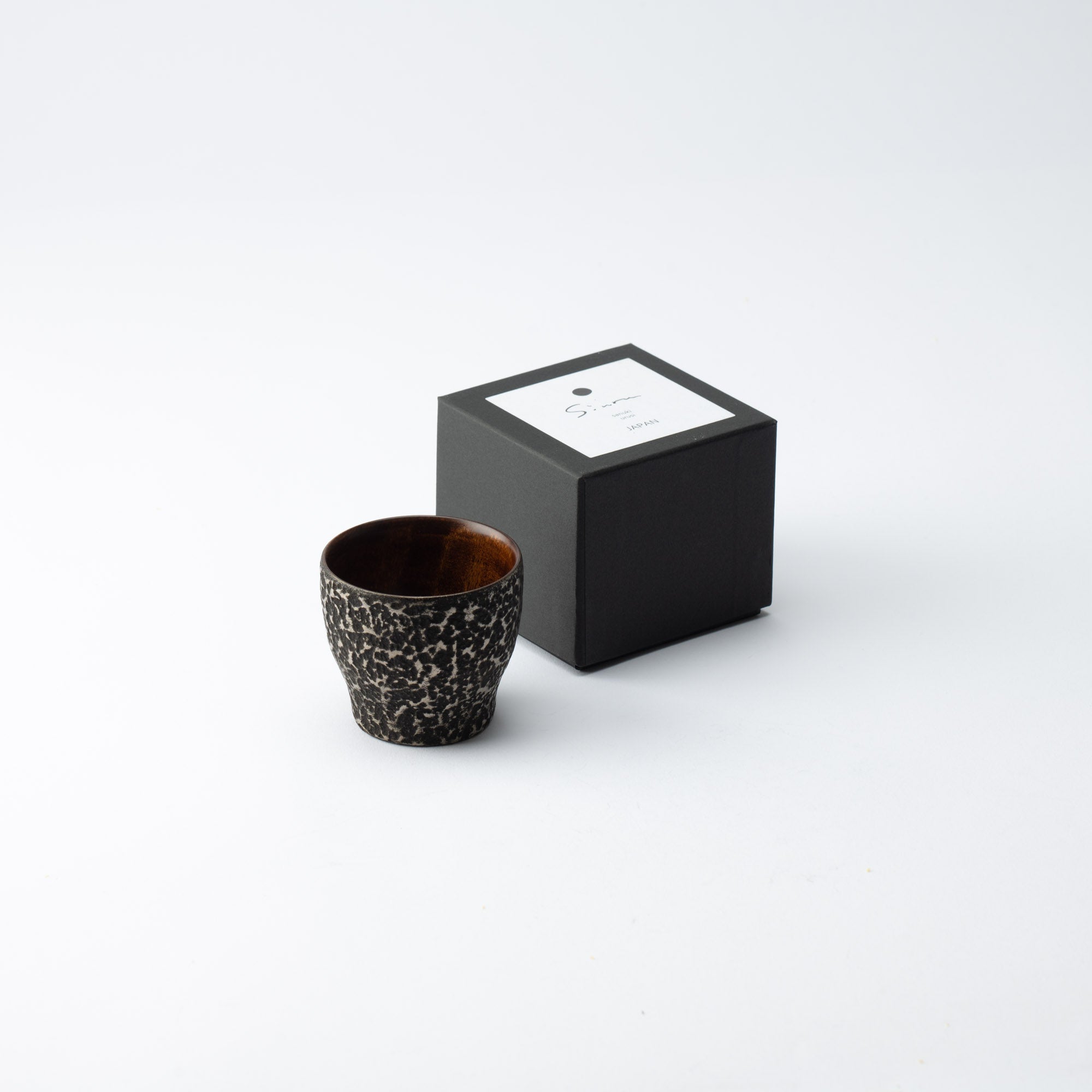 Sinra Nishiki Kagawa Lacquerware Guinomi Sake Cup - MUSUBI KILN - Quality Japanese Tableware and Gift