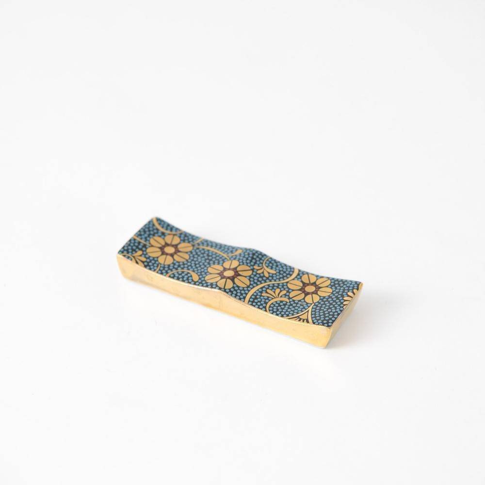 Clematis Chibu Chopstick Rest