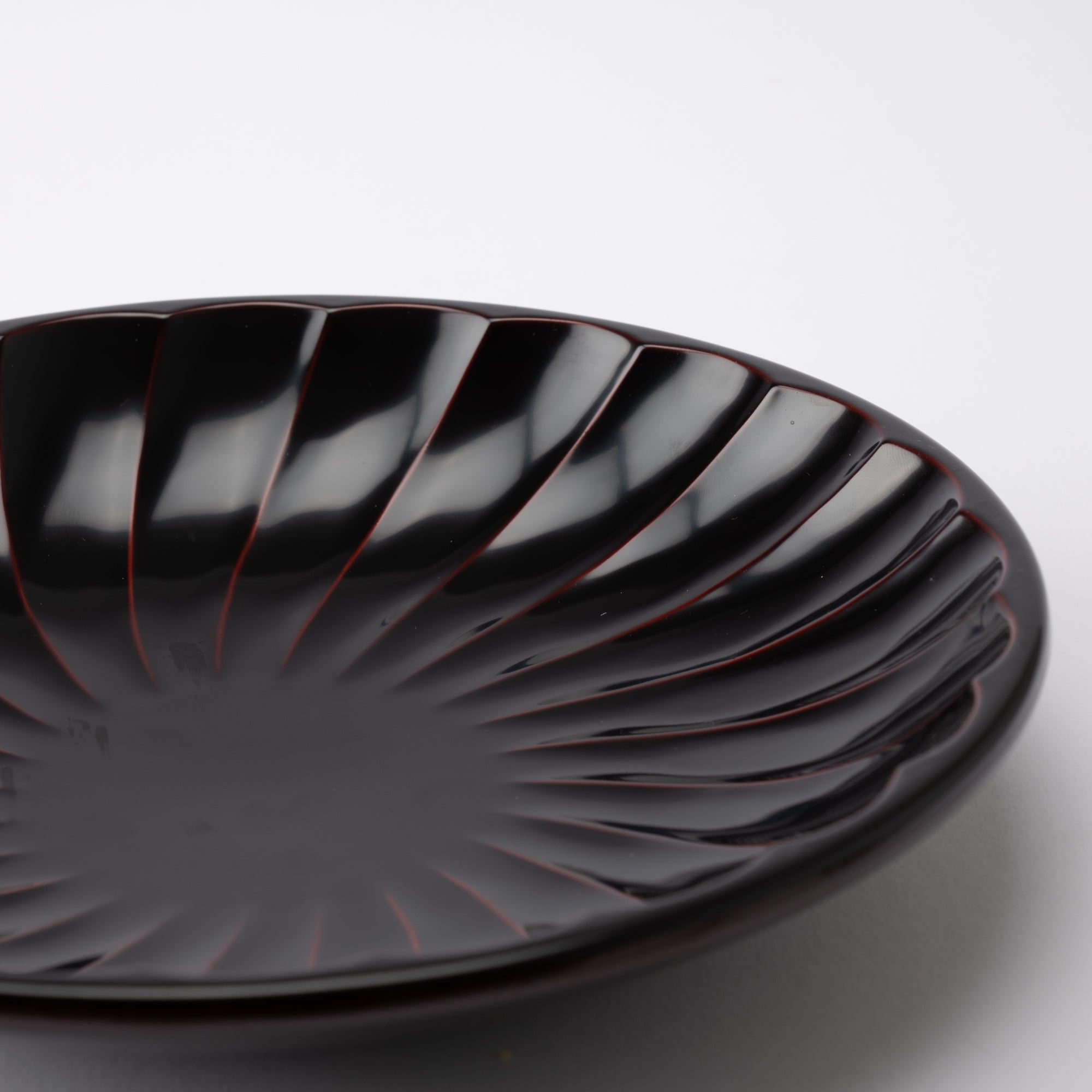 Streamlined Chrysanthemum Yamanaka Lacquerware Deep Plate - MUSUBI KILN - Quality Japanese Tableware and Gift