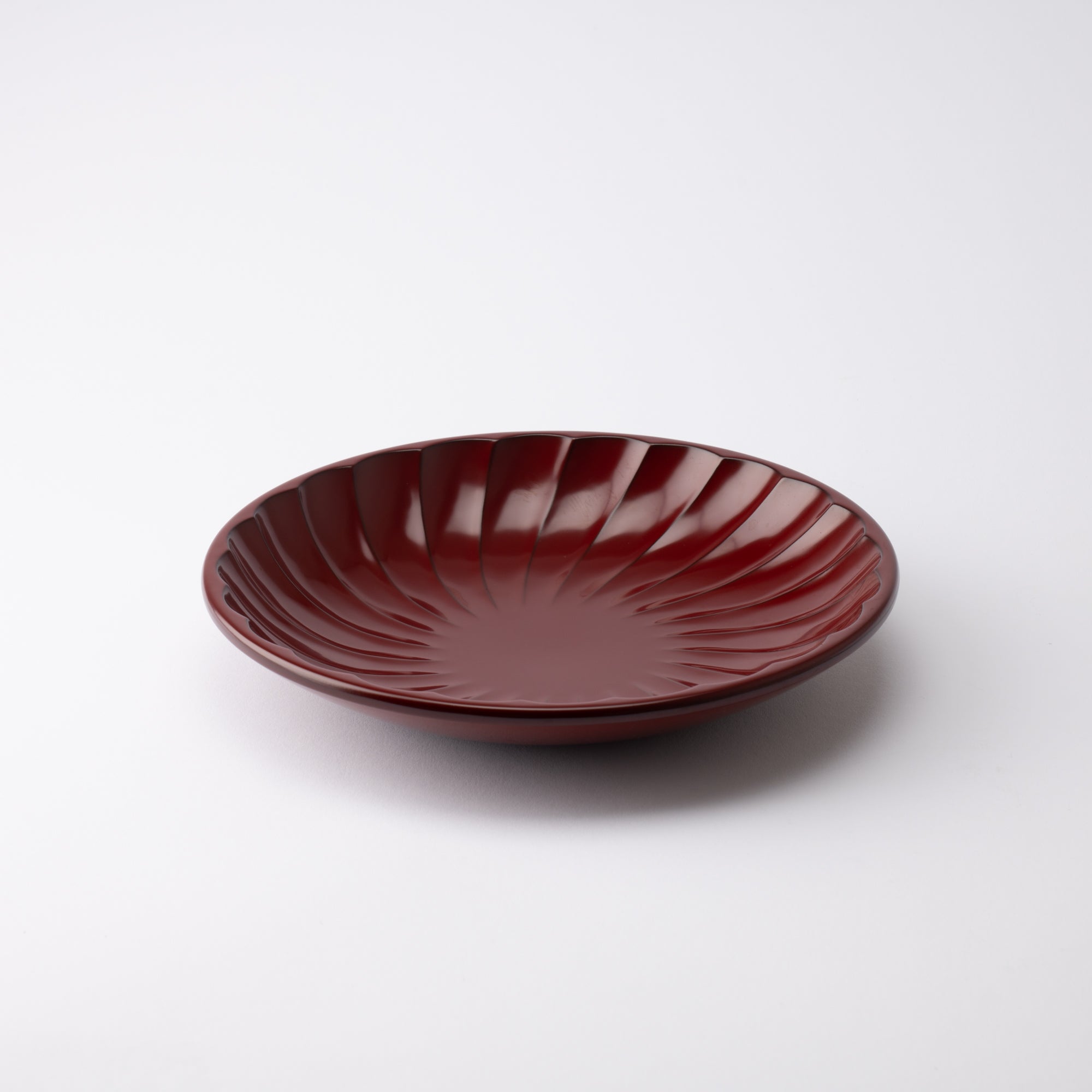 Streamlined Chrysanthemum Yamanaka Lacquerware Deep Plate - MUSUBI KILN - Quality Japanese Tableware and Gift