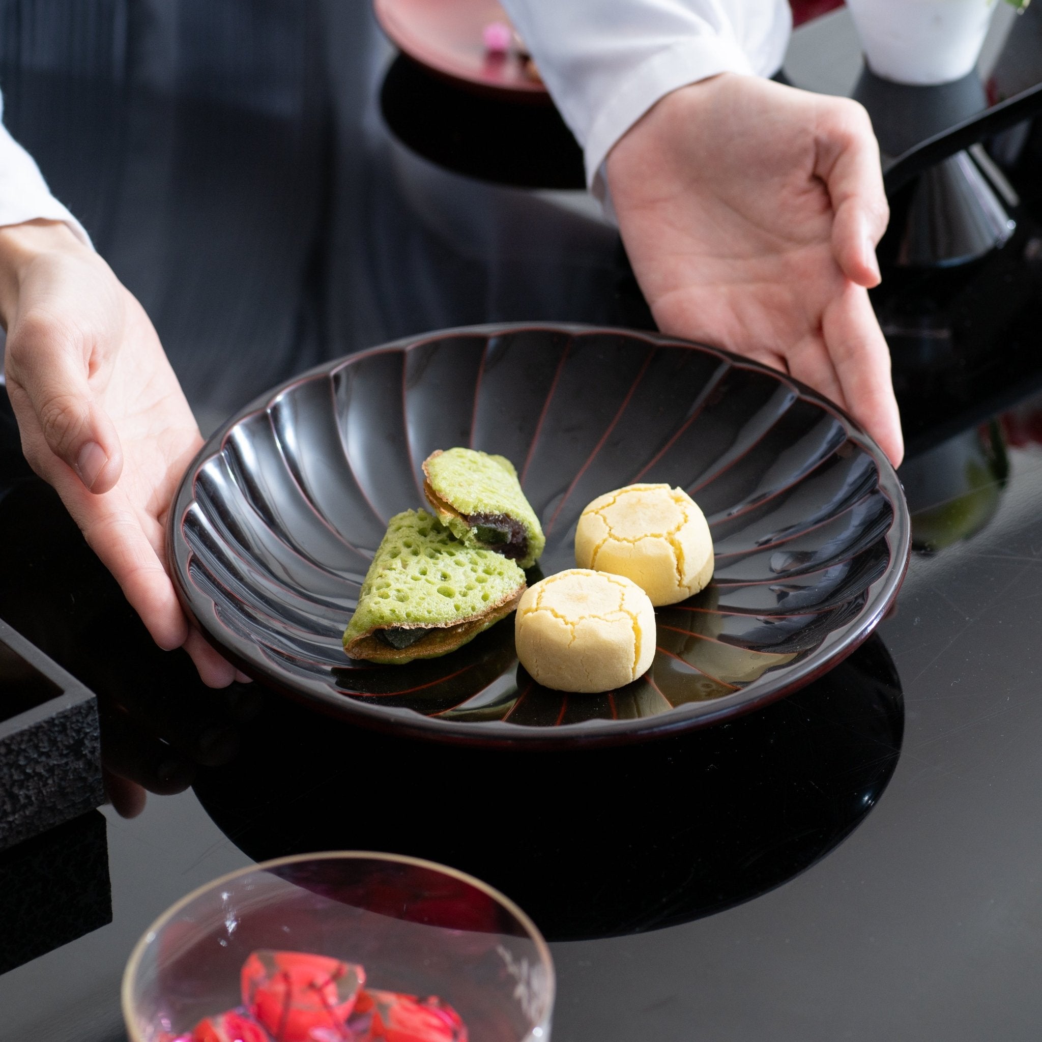 Streamlined Chrysanthemum Yamanaka Lacquerware Deep Plate - MUSUBI KILN - Quality Japanese Tableware and Gift