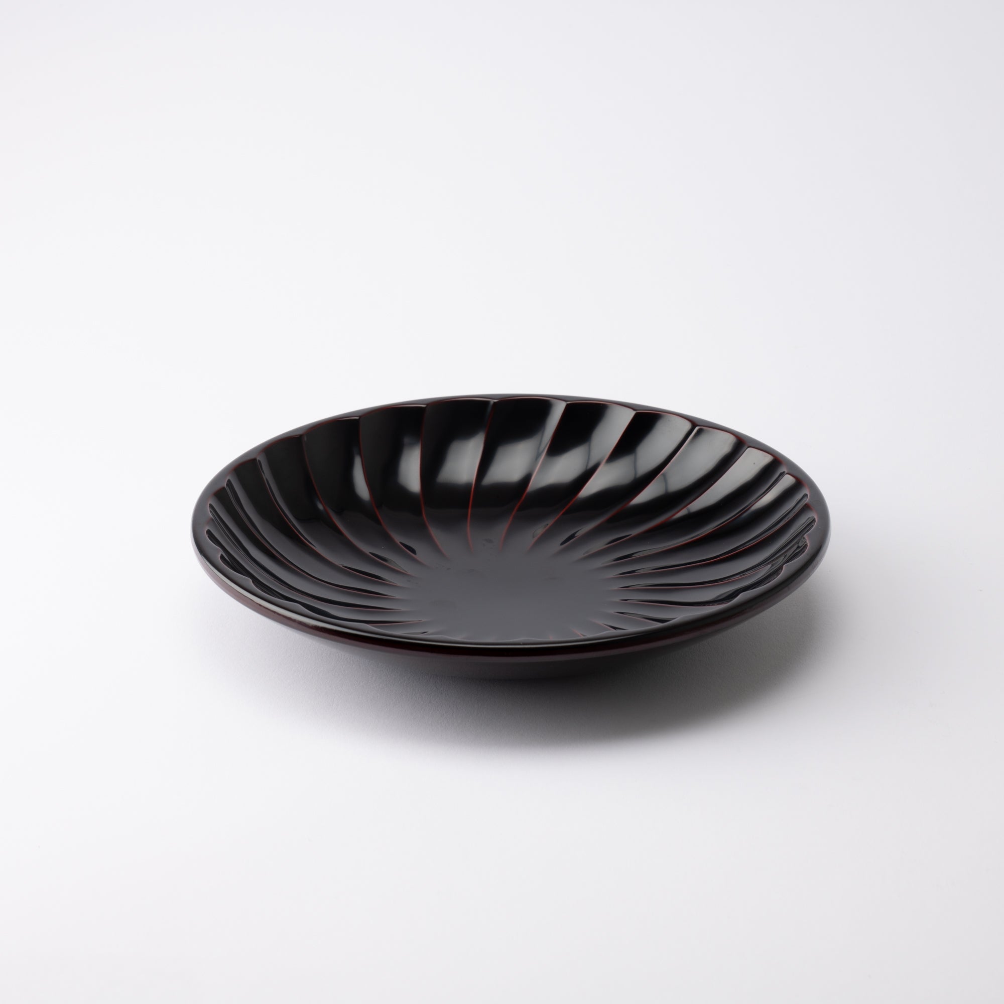 Streamlined Chrysanthemum Yamanaka Lacquerware Deep Plate - MUSUBI KILN - Quality Japanese Tableware and Gift