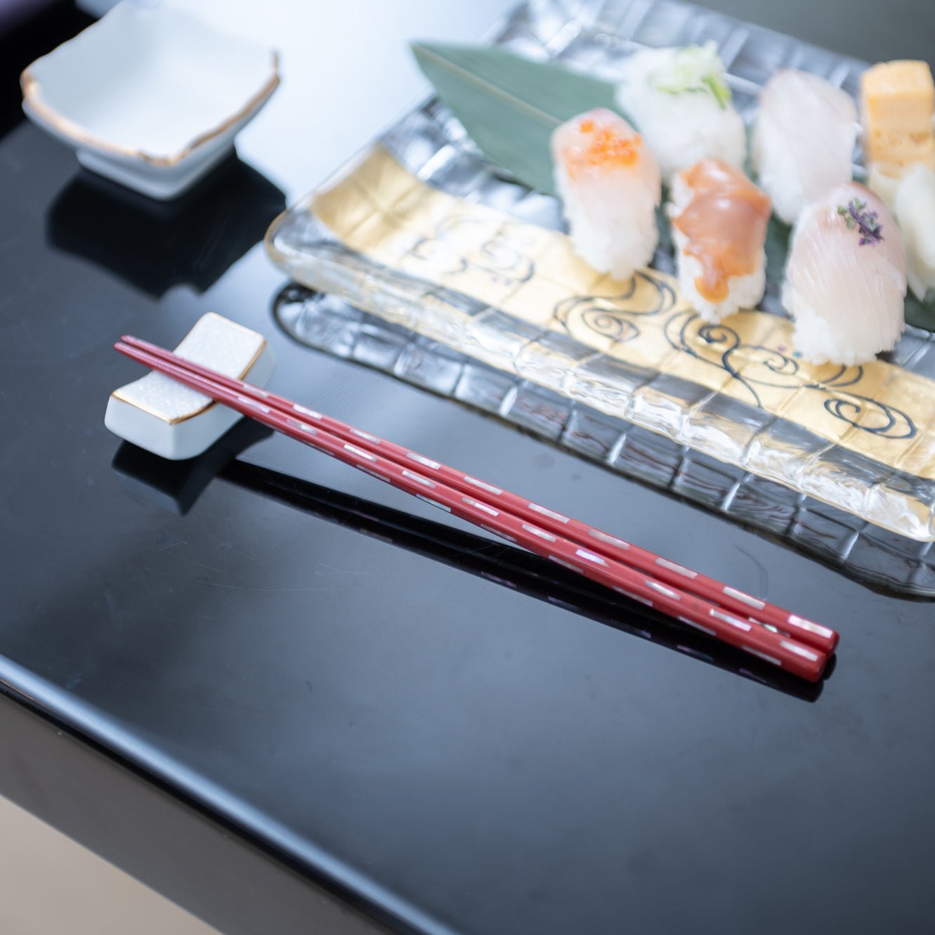 Syuzando White Shippou Kutani Chopstick Rest Set - MUSUBI KILN - Quality Japanese Tableware and Gift