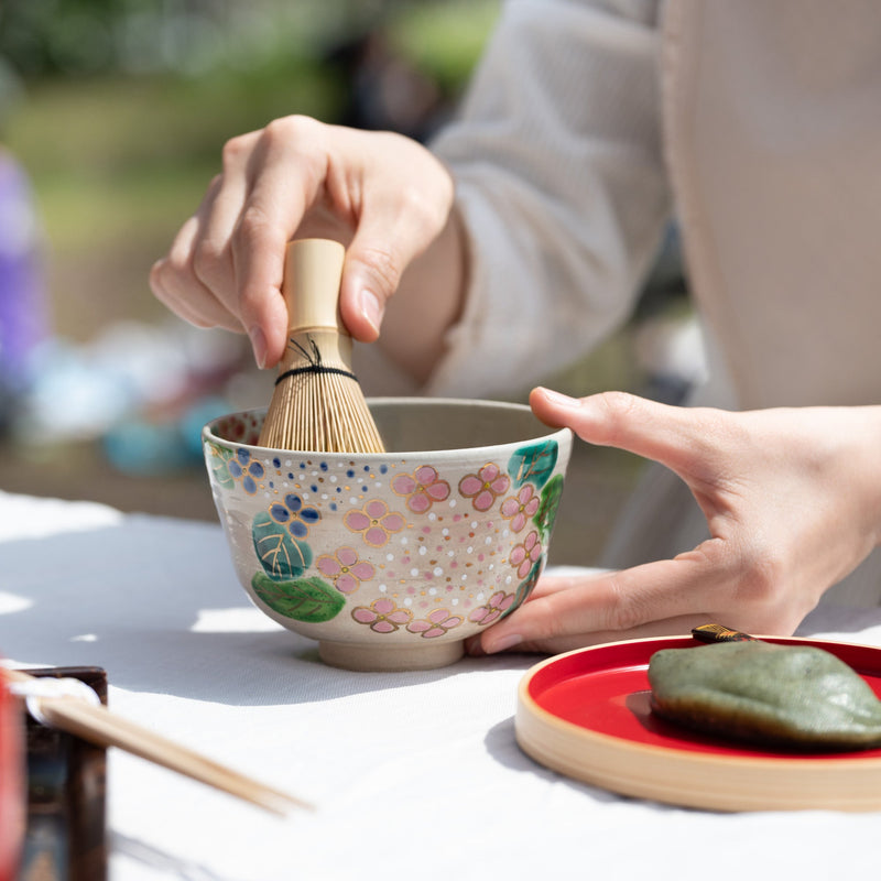 Tanaka Toubou Hydrangea Kyo Ware Matcha Bowl Chawan - MUSUBI KILN - Quality Japanese Tableware and Gift