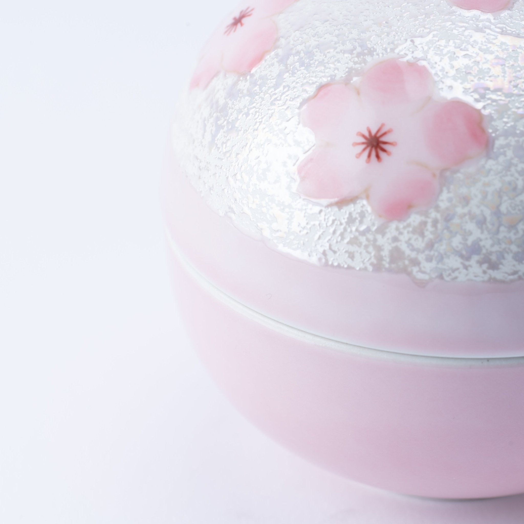 Tasei Kiln Lustrous Pink Sakura Arita Ware Candy Box with Lid - MUSUBI KILN - Quality Japanese Tableware and Gift