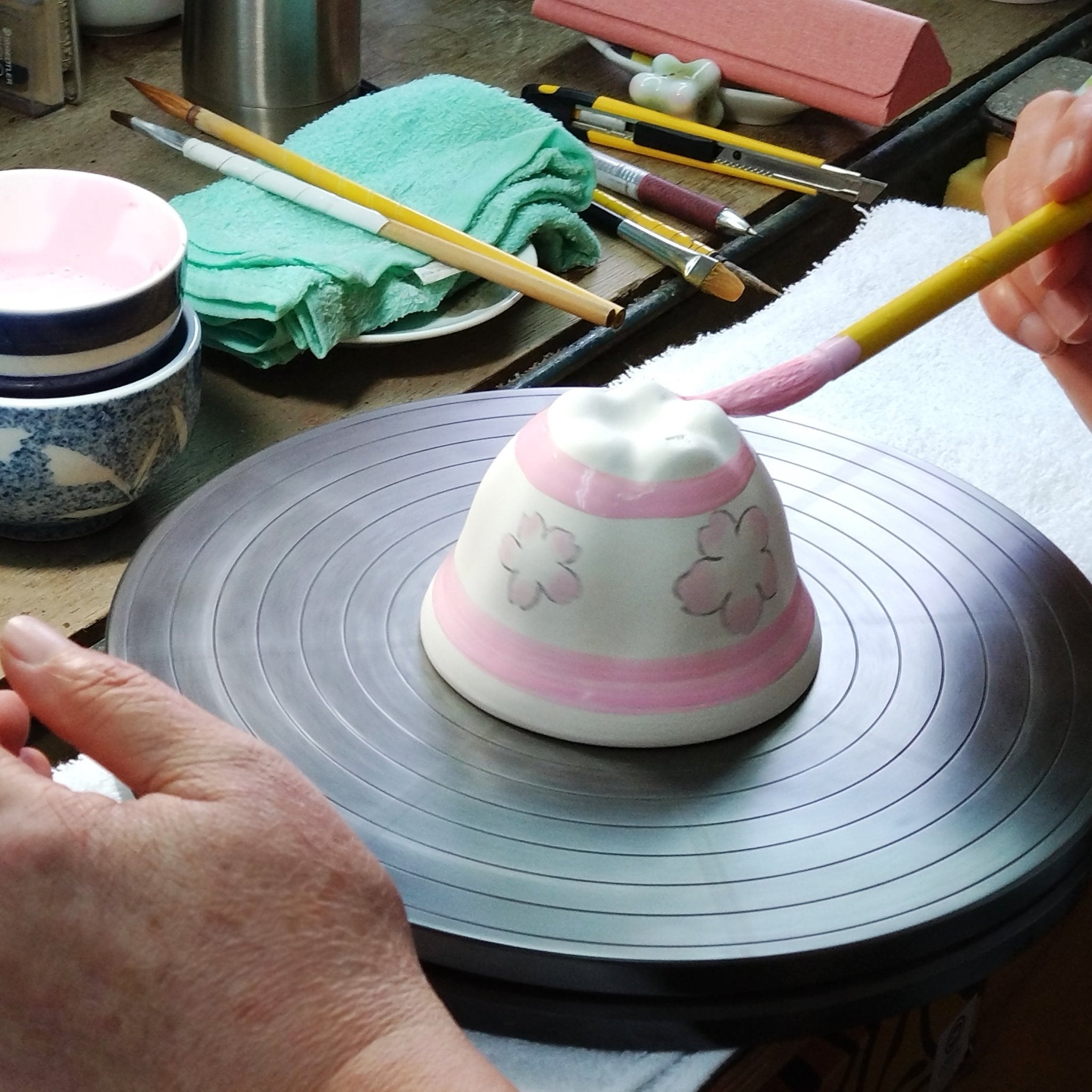 Tasei Kiln Lustrous Pink Sakura Arita Ware Japanese Teacup - MUSUBI KILN - Quality Japanese Tableware and Gift