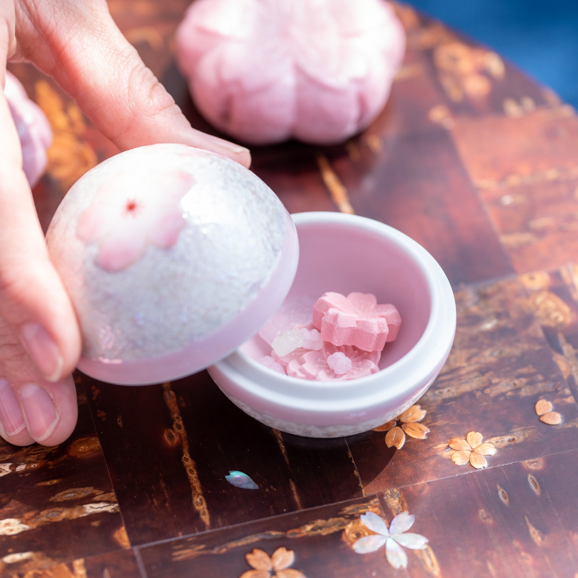 Tasei Kiln Lustrous Pink Sakura Arita Ware Small Candy Box with Lid - MUSUBI KILN - Quality Japanese Tableware and Gift