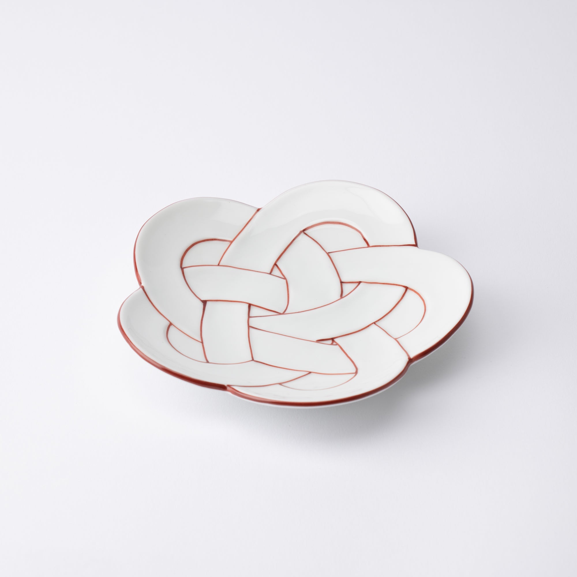 Tasei Kiln Plum Blossom Knot Arita Plate 5.9in - MUSUBI KILN - Quality Japanese Tableware and Gift