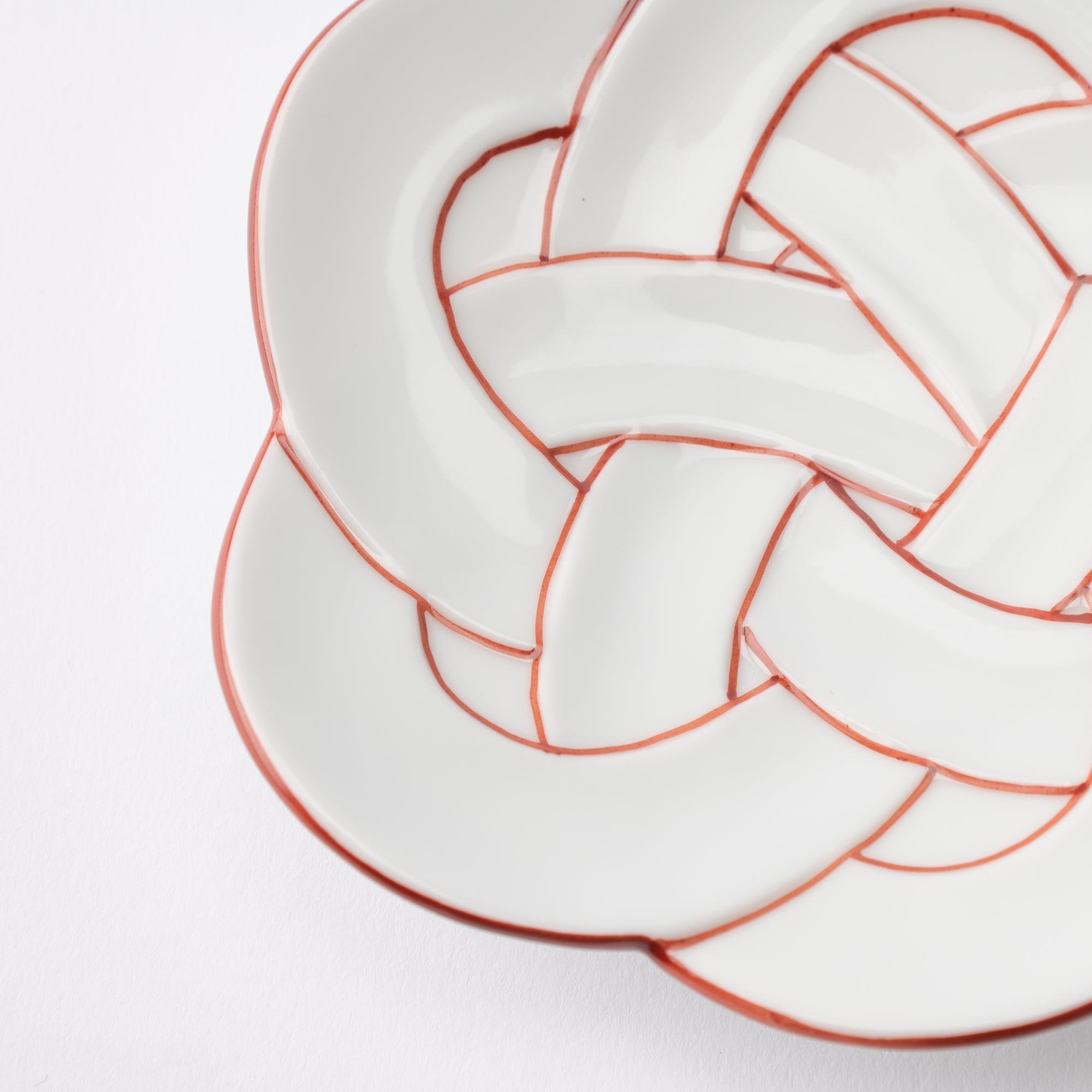 Tasei Kiln Plum Blossom Knot Arita Sauce Plate - MUSUBI KILN - Quality Japanese Tableware and Gift