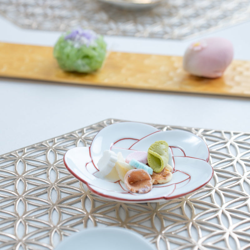 Tasei Kiln Plum Blossom Knot Arita Sauce Plate - MUSUBI KILN - Quality Japanese Tableware and Gift