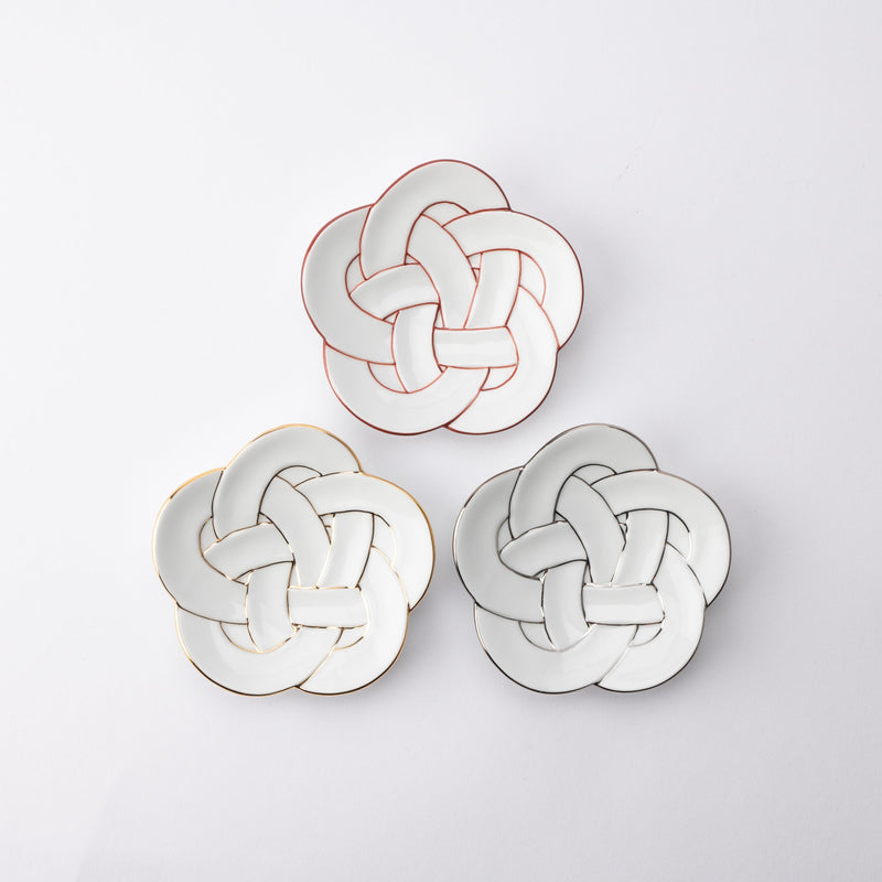 Tasei Kiln Plum Blossom Knot Arita Sauce Plate - MUSUBI KILN - Quality Japanese Tableware and Gift