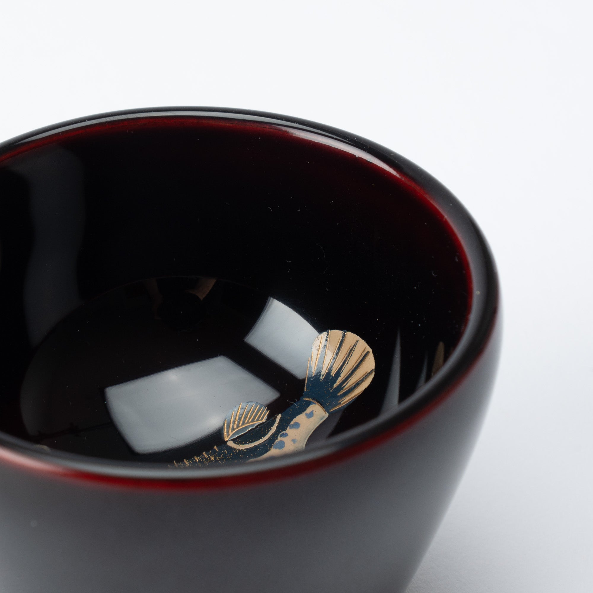 Taya Shikkiten Swimming Pufferfish Wajima Lacquerware Guinomi Sake Cup - MUSUBI KILN - Quality Japanese Tableware and Gift