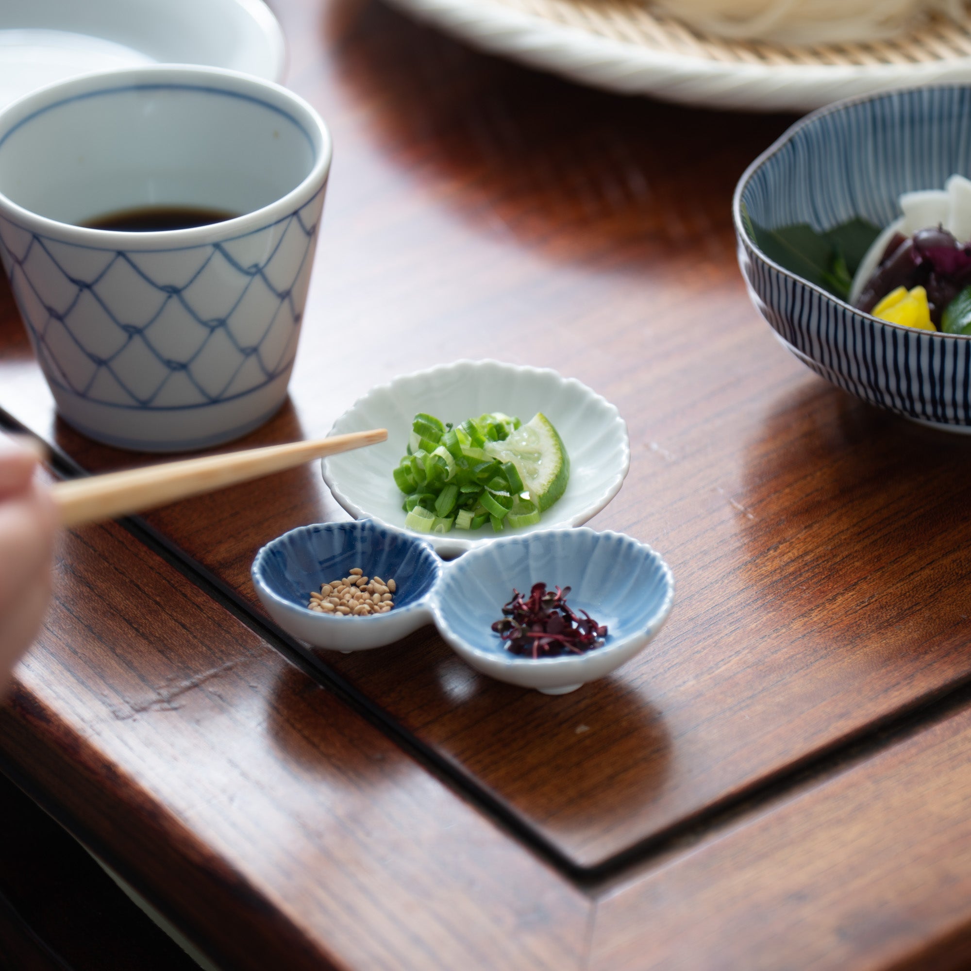 Three Chrysanthemums Hasami Sauce Plate - MUSUBI KILN - Quality Japanese Tableware and Gift