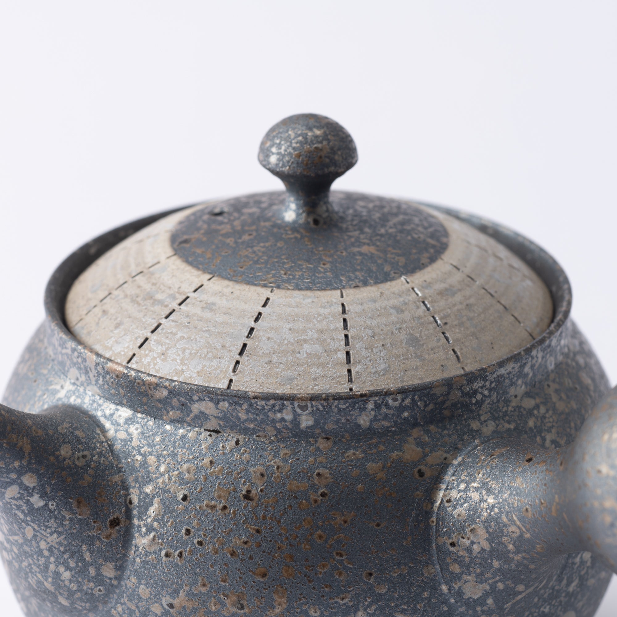 Tokuta Rourette Tokoname Japanese Teapot Set 8.5oz(250ml) - Sasame and Ceramesh - MUSUBI KILN - Quality Japanese Tableware and Gift