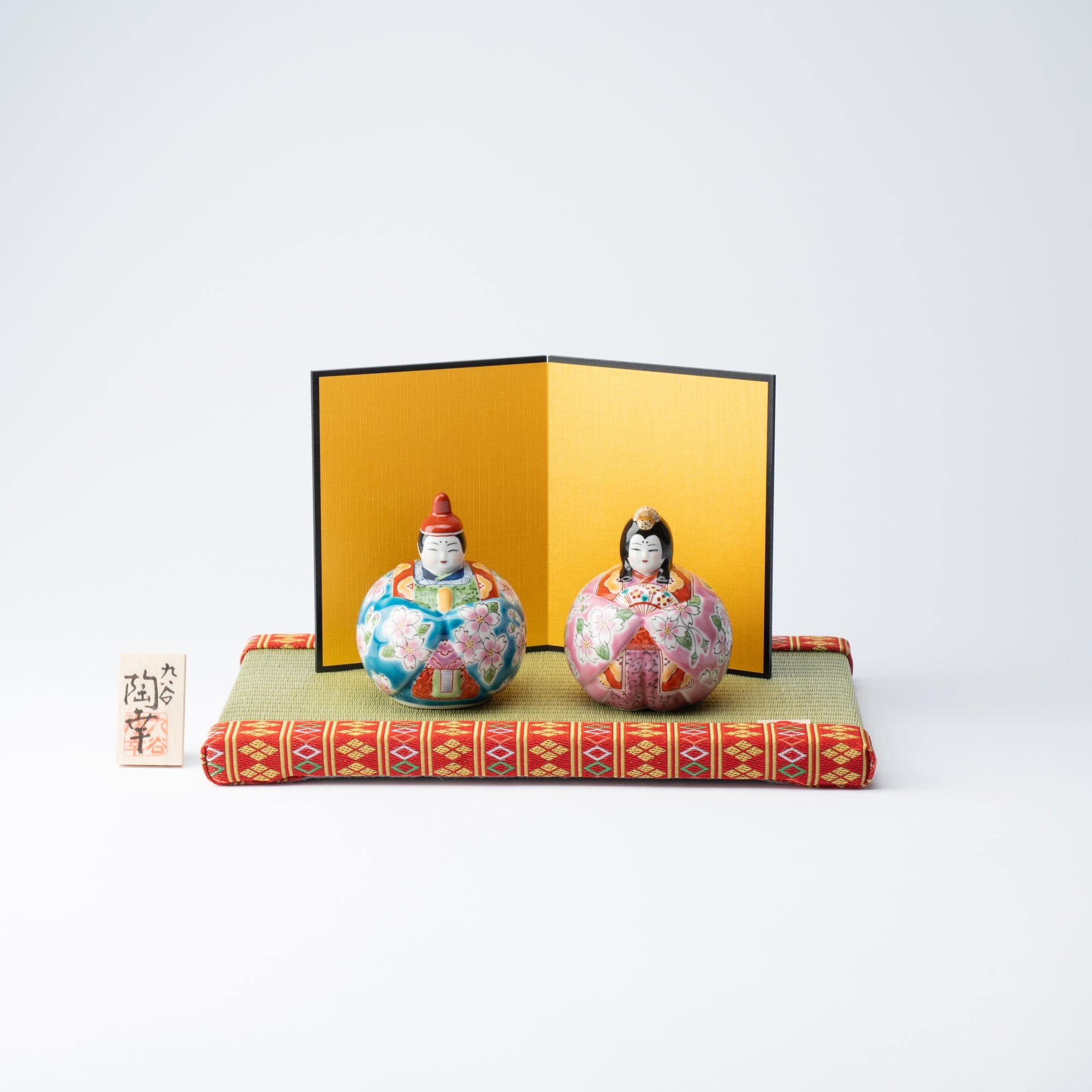 Toukou Kiln Sakura Kutani Hina Dolls with Mini Tatami Mat - MUSUBI KILN - Quality Japanese Tableware and Gift