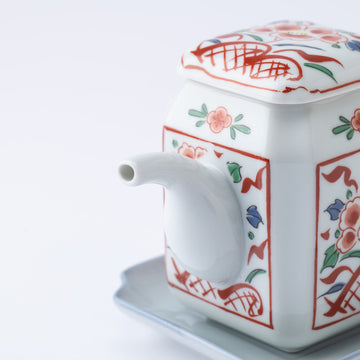 Touzan Kiln Nishiki Banreki Arita Ware Soy Sauce Dispenser and Saucer Set