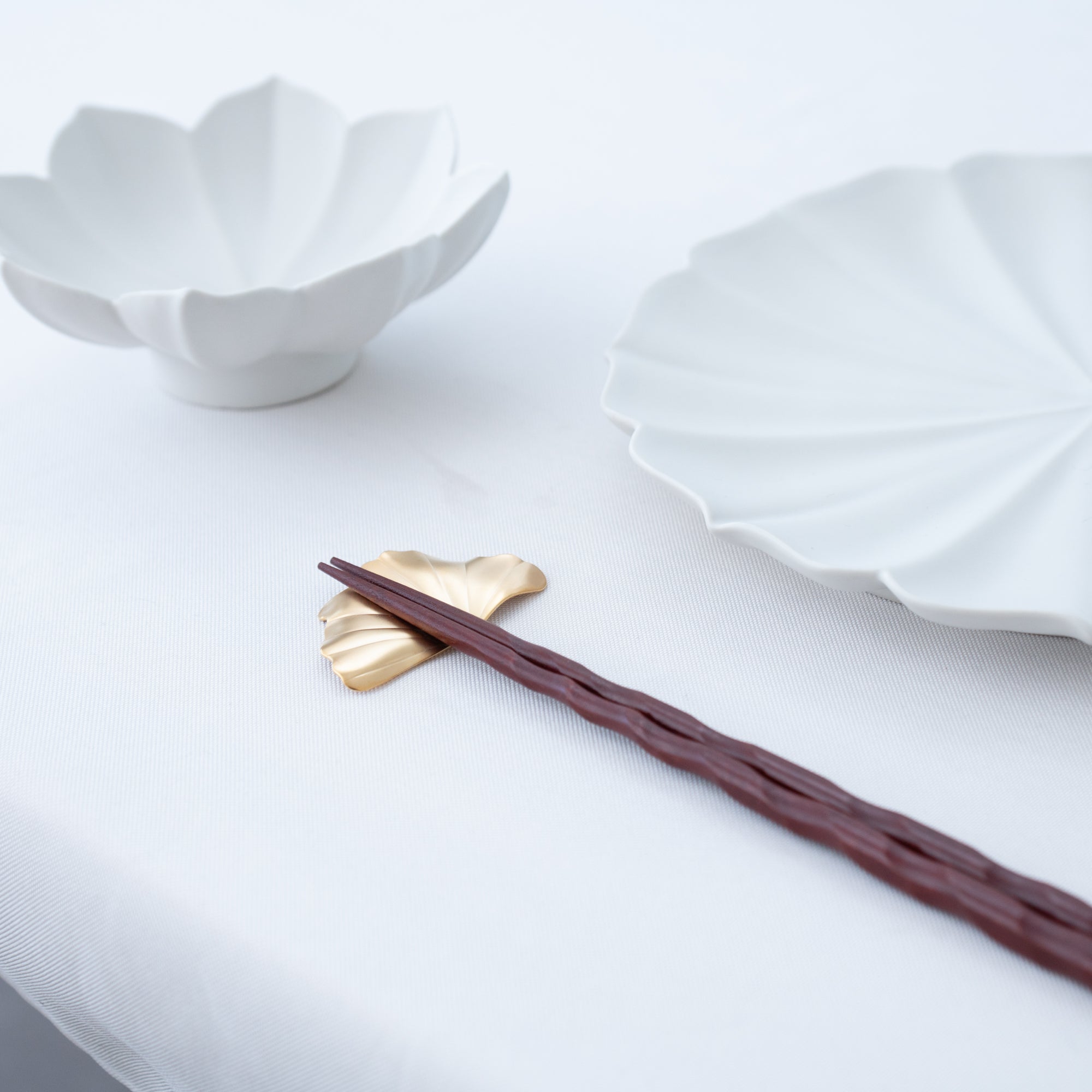 Tsubame Hutlery Gold Ginkgo Leaf Chopstick Rest - MUSUBI KILN - Quality Japanese Tableware and Gift