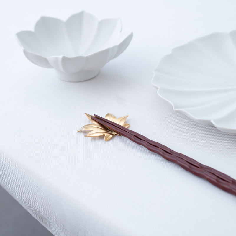 Tsubame Hutlery Gold Maple Leaf Chopstick Rest - MUSUBI KILN - Quality Japanese Tableware and Gift