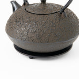 Wave Pattern Nambu Ironware Cast Iron Trivet - MUSUBI KILN - Quality Japanese Tableware and Gift