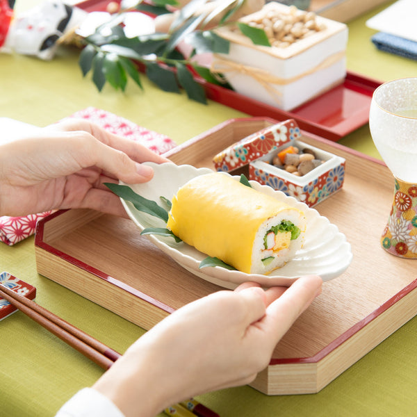 White Chrysanthemum Hasami Oval Plate - MUSUBI KILN - Quality Japanese Tableware and Gift