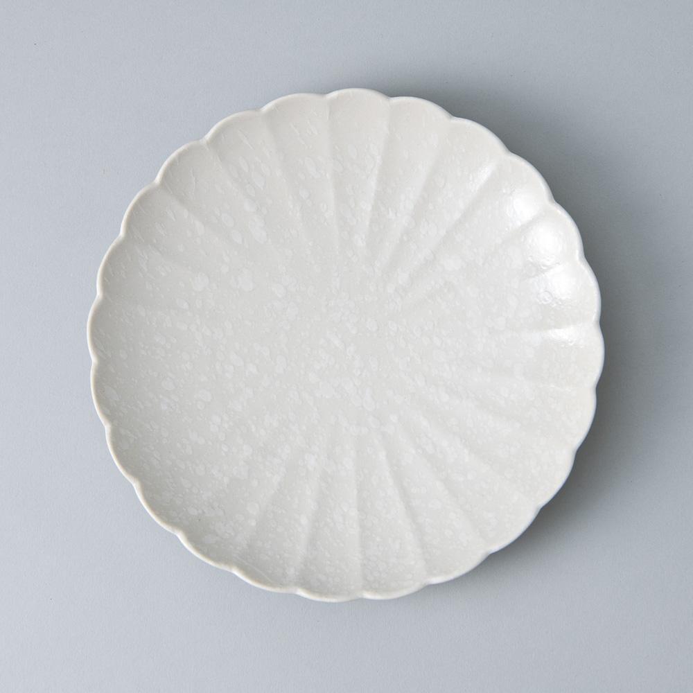 White Chrysanthemum Hasami Plate 8.5in - MUSUBI KILN - Quality Japanese Tableware and Gift