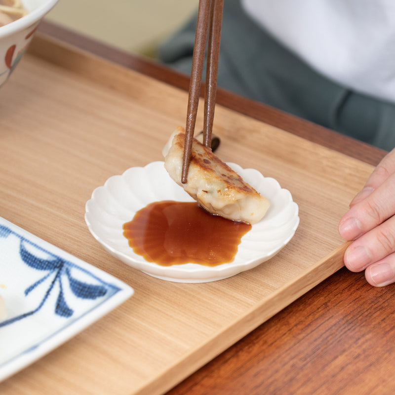 White Chrysanthemum Hasami Sauce Plate - MUSUBI KILN - Quality Japanese Tableware and Gift