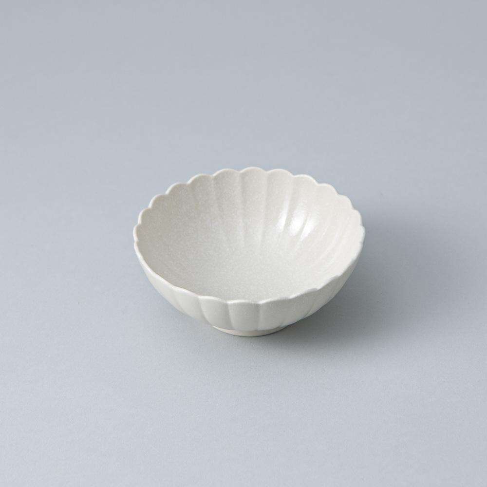 White Chrysanthemum Hasami Small Kobachi Bowl - MUSUBI KILN - Quality Japanese Tableware and Gift