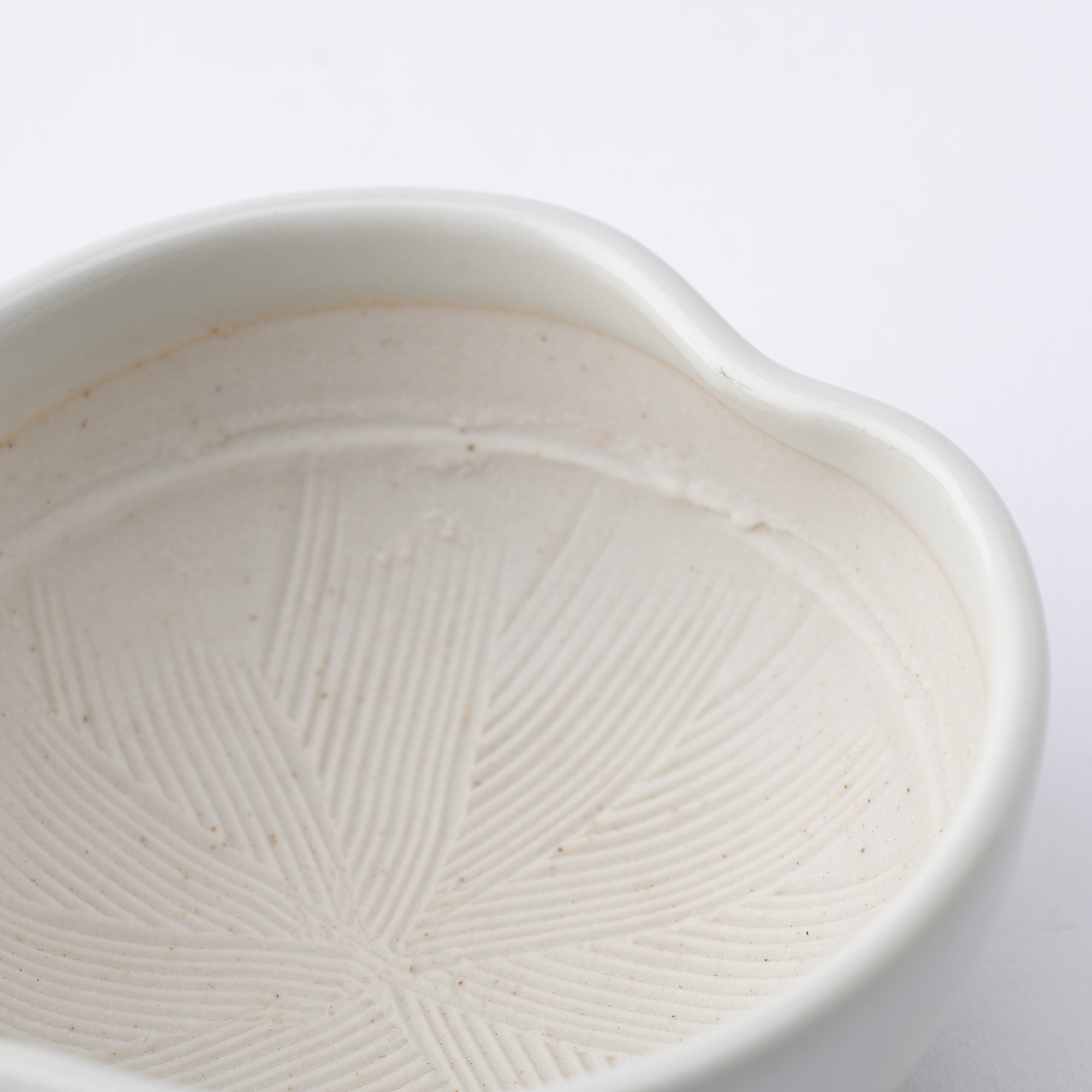 White Petal Mino Ware Small Mortar - MUSUBI KILN - Quality Japanese Tableware and Gift