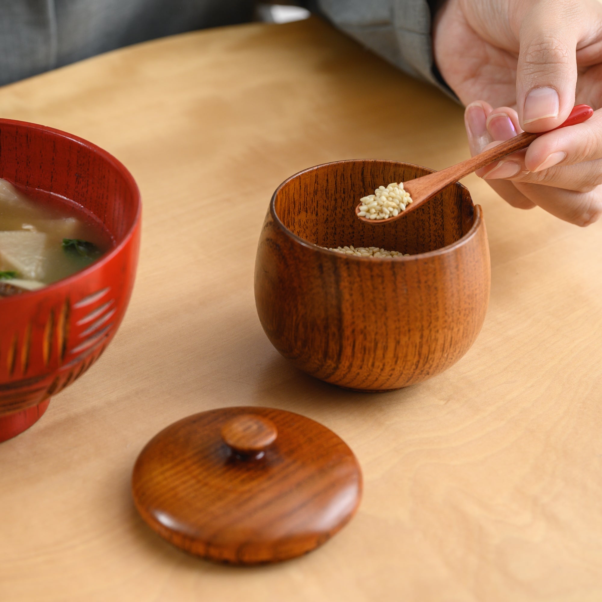 Wood Grain Yamanaka Lacquerware Spice Container With Spoon - MUSUBI KILN - Quality Japanese Tableware and Gift