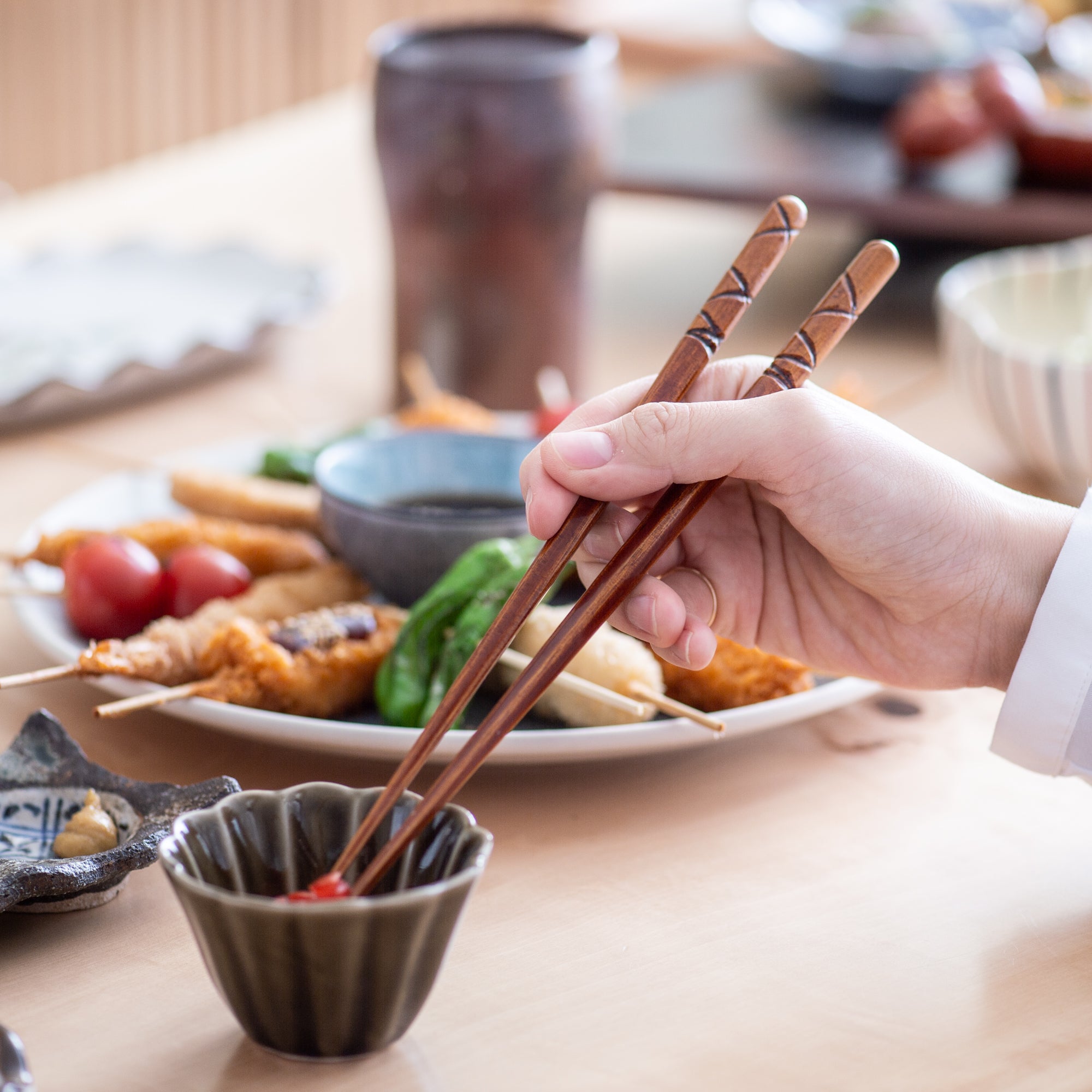 Yamachiku Tortoiseshell Pattern Lacquered Bamboo Chopsticks 23 cm (9.1 in) - MUSUBI KILN - Quality Japanese Tableware and Gift