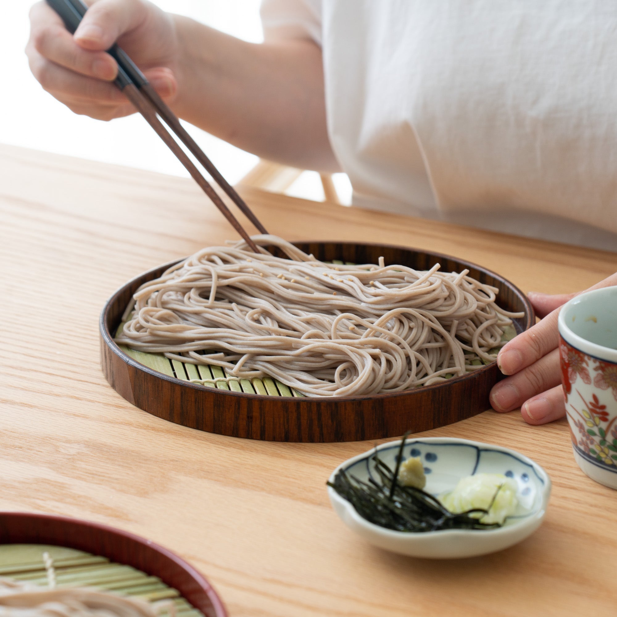 Yamanaka Lacquerware Round Japanese Soba Tray - MUSUBI KILN - Quality Japanese Tableware and Gift