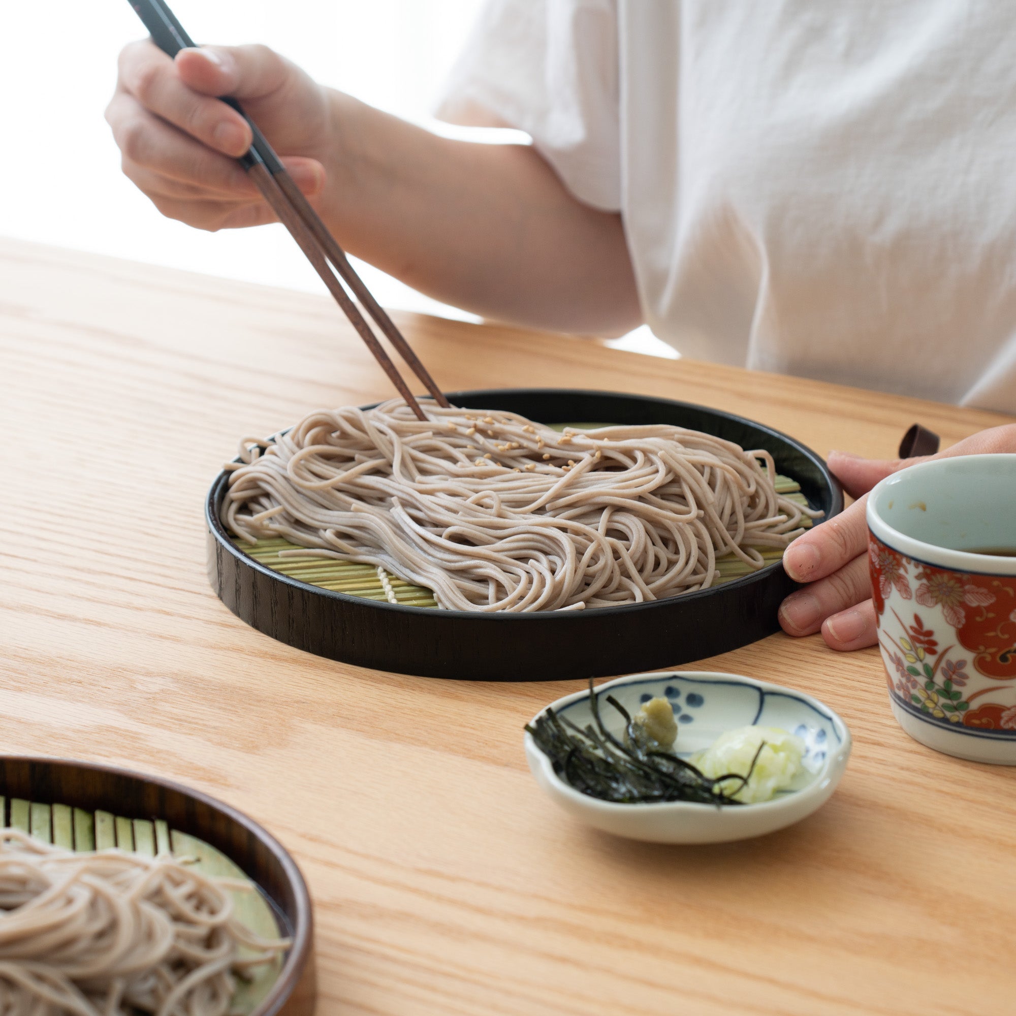 Yamanaka Lacquerware Round Japanese Soba Tray - MUSUBI KILN - Quality Japanese Tableware and Gift