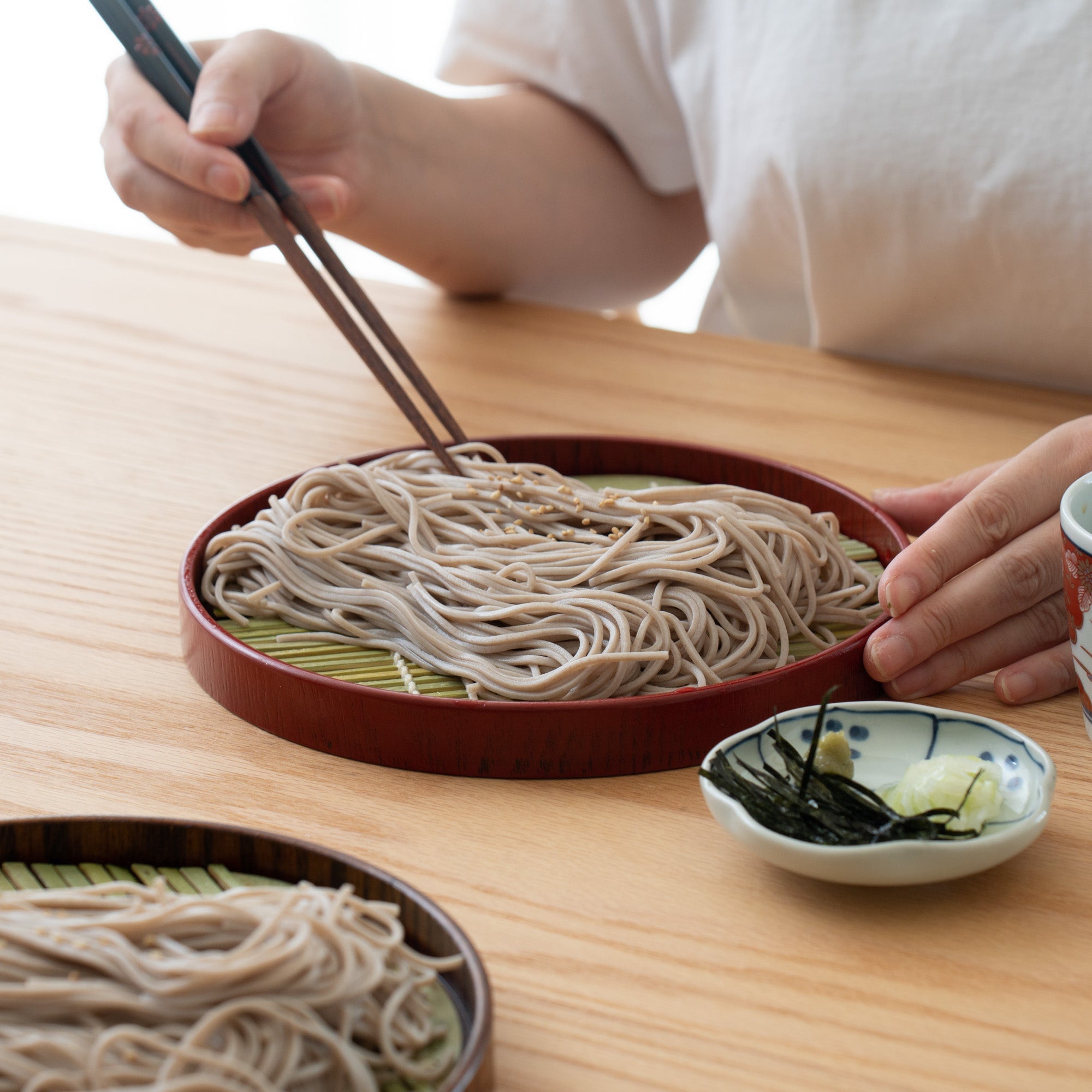 Yamanaka Lacquerware Round Japanese Soba Tray - MUSUBI KILN - Quality Japanese Tableware and Gift