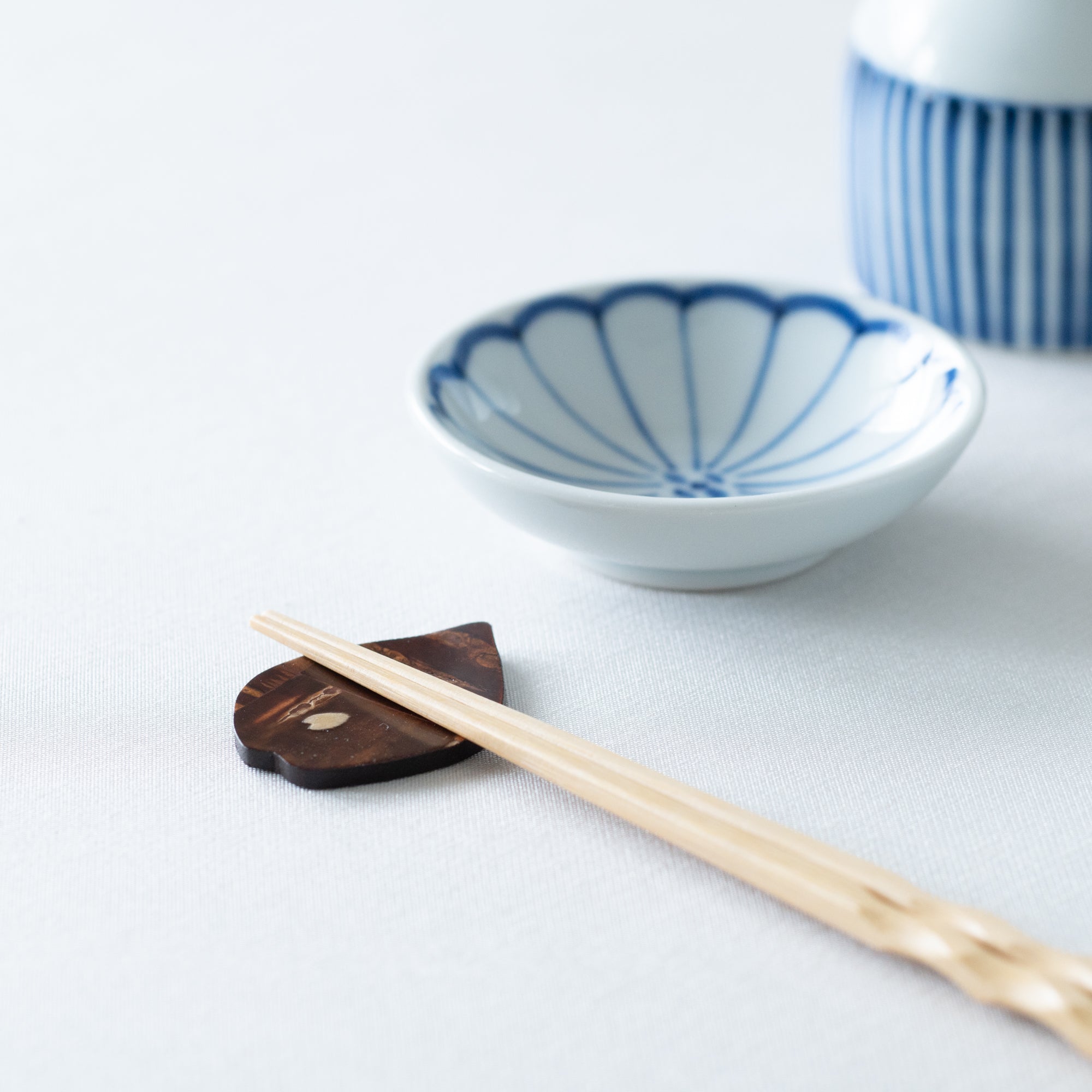 Yatsuyanagi Flower Petal Akita Cherry Bark Work Chopstick Rest Set - MUSUBI KILN - Quality Japanese Tableware and Gift