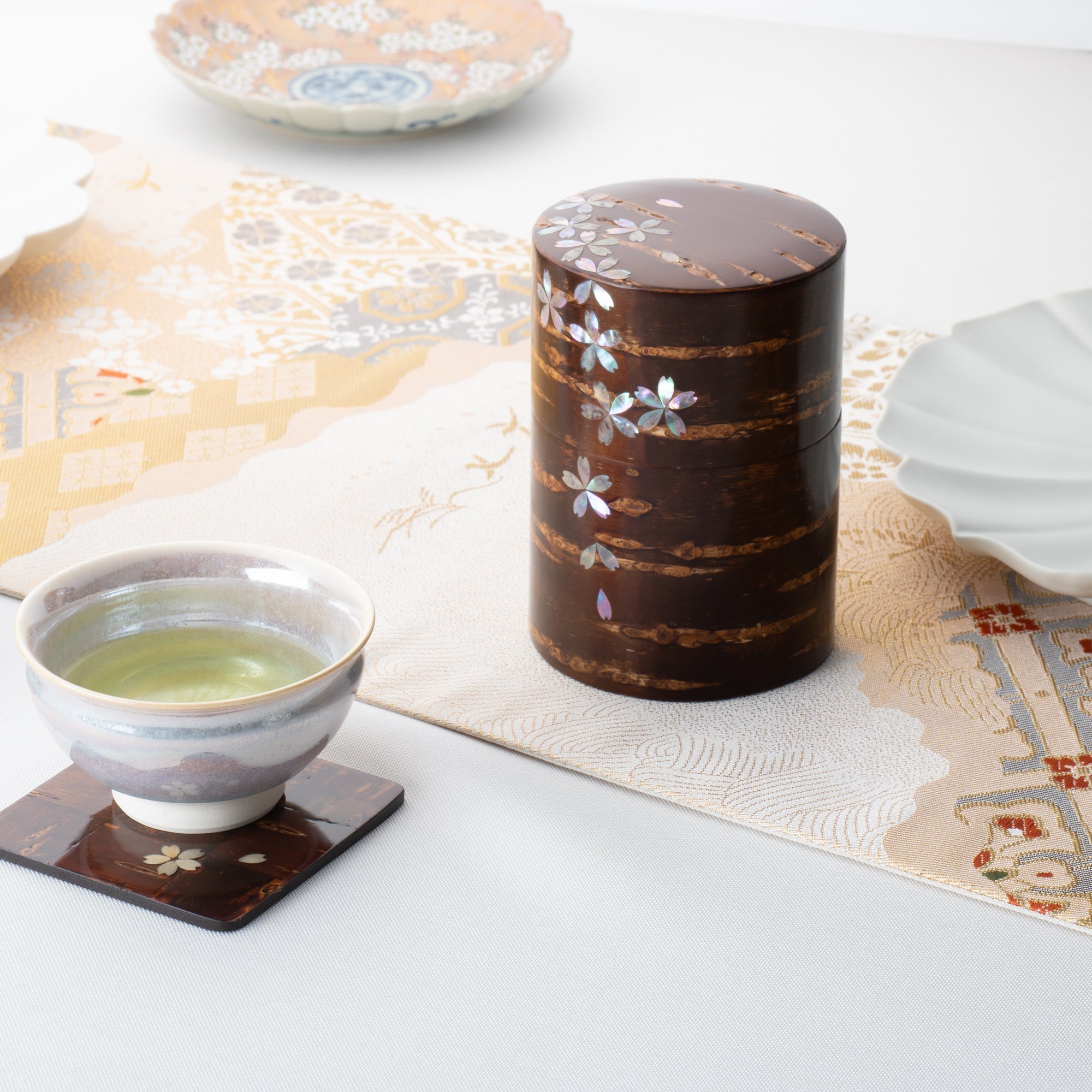 Yatsuyanagi Inlay Falling Sakura Akita Cherry Bark Work Tea Canister - MUSUBI KILN - Quality Japanese Tableware and Gift