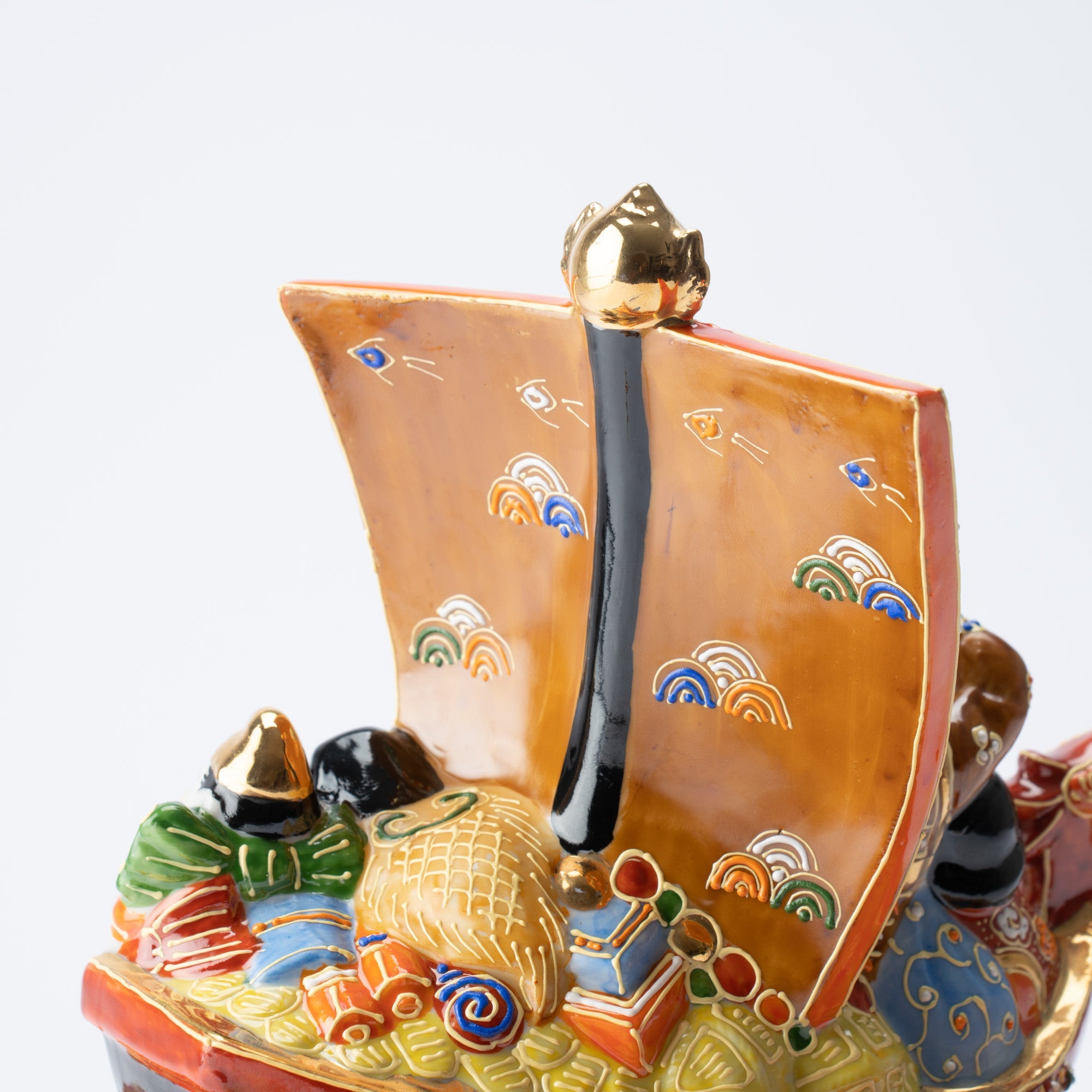 Yoneda Yuzan Kiln Kutani Seven Lucky Gods and Treasure Boat - MUSUBI KILN - Quality Japanese Tableware and Gift