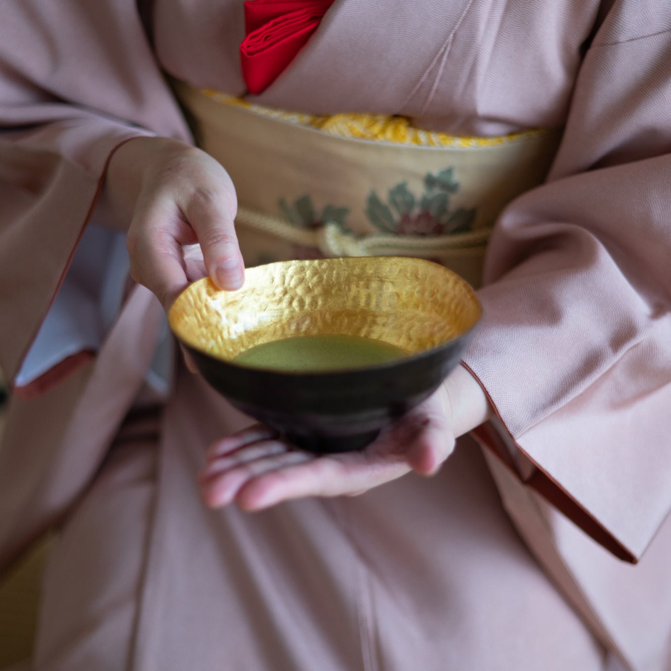 Yoshita Kasho Glass Gold Matcha Bowl Chawan - MUSUBI KILN - Quality Japanese Tableware and Gift