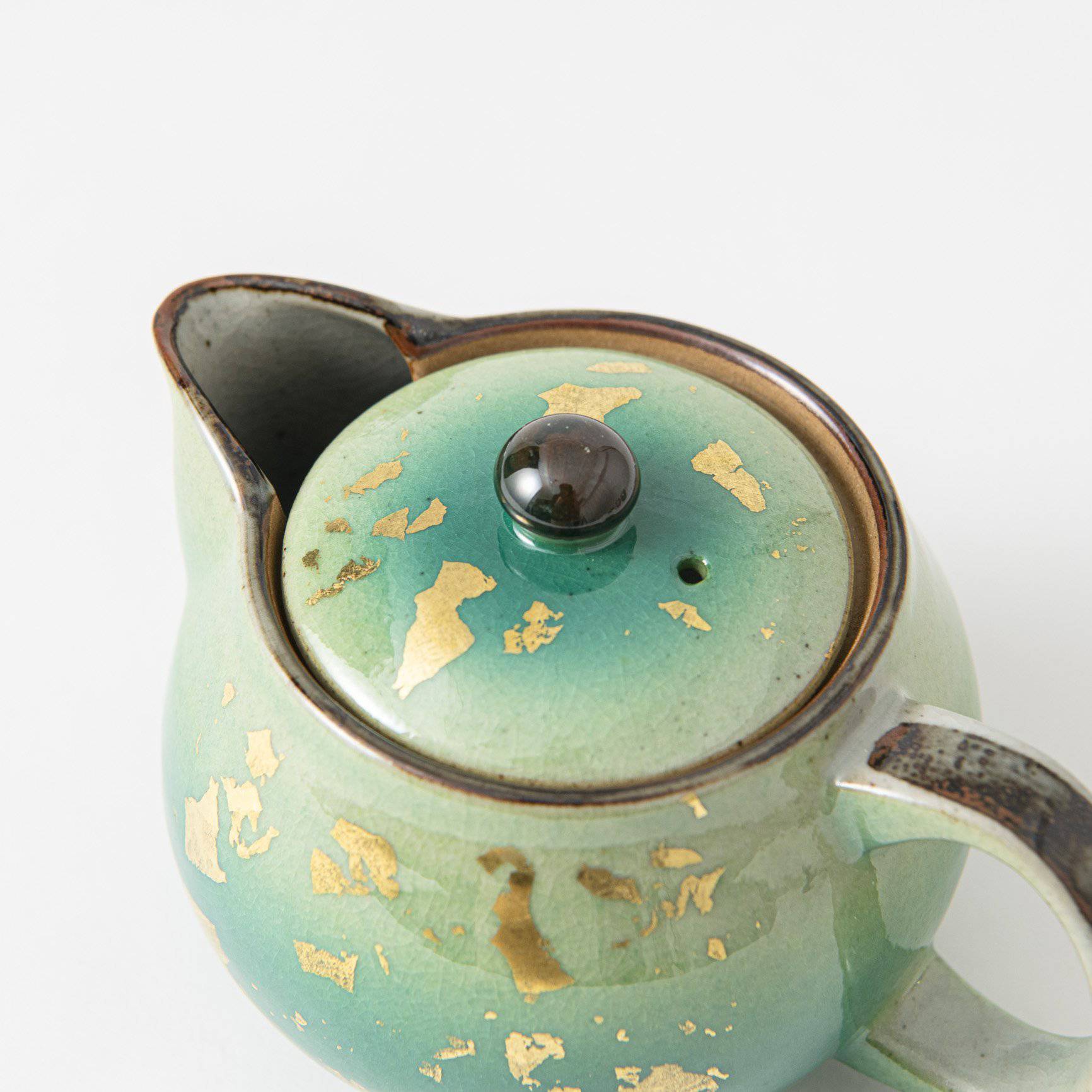 Yusai Gold Leaf Kutani Japanese Teapot Set - MUSUBI KILN - Quality Japanese Tableware and Gift