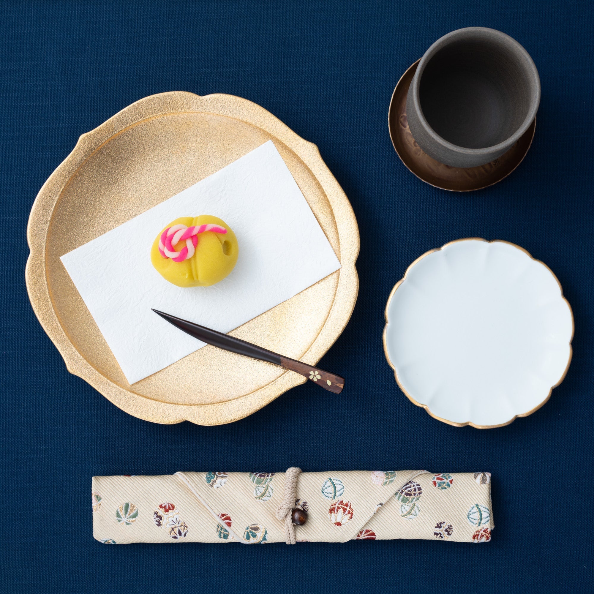 Zuiho Kiln Bellflower 7.8in Plate - MUSUBI KILN - Quality Japanese Tableware and Gift