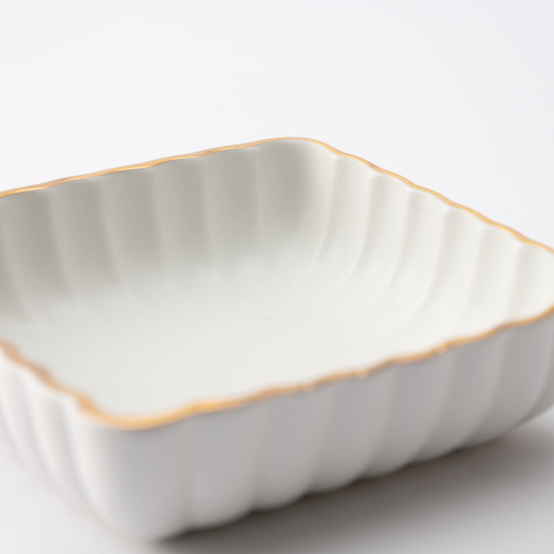 Zuiho Kiln Chrysanthemum Square Sauce Plate - MUSUBI KILN - Quality Japanese Tableware and Gift