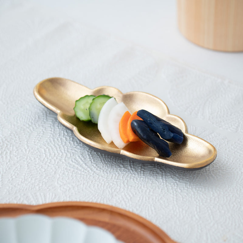 Zuiho Kiln Chrysanthemum Tsukidashi Plate - MUSUBI KILN - Quality Japanese Tableware and Gift