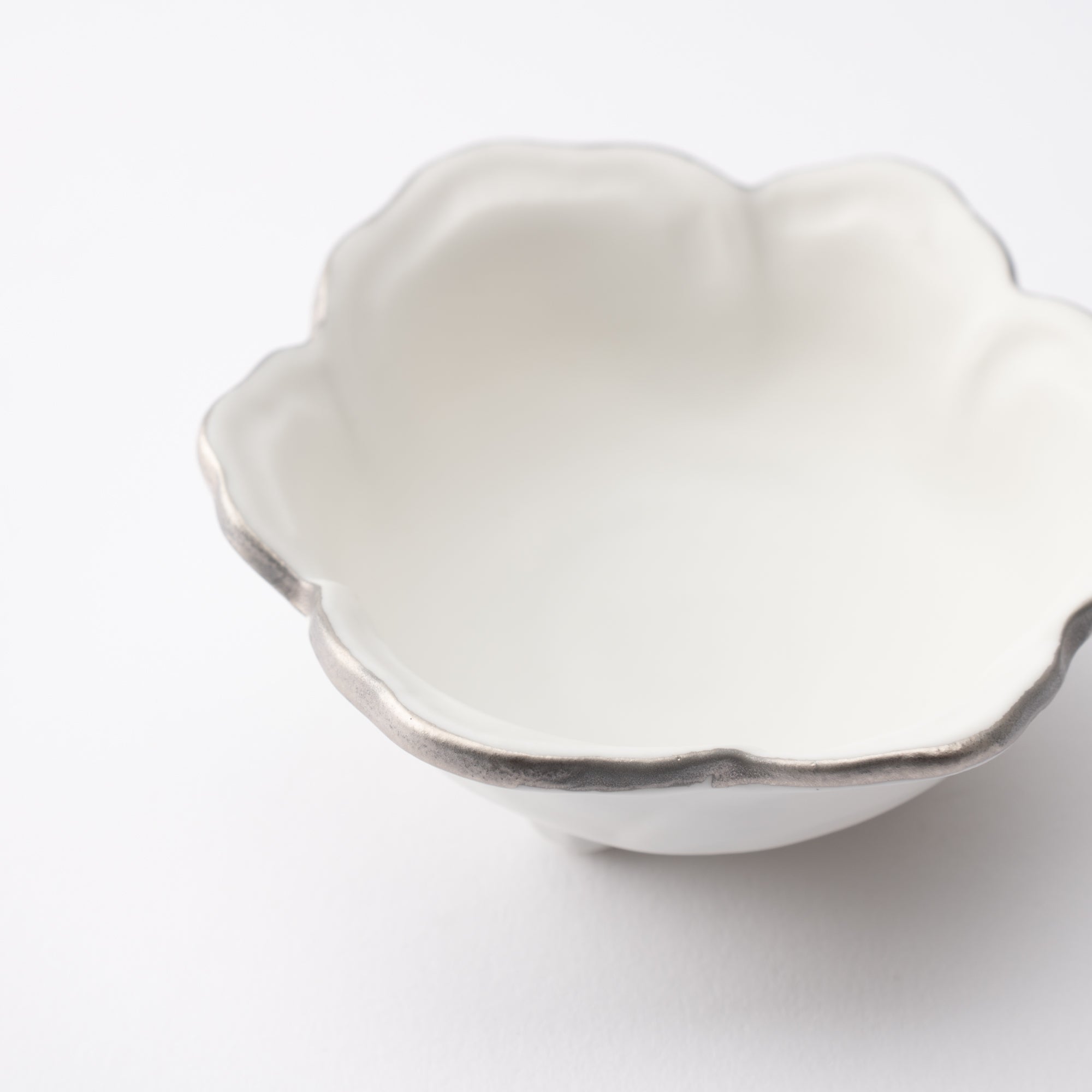 Zuiho Kiln Flower Shaped Small Kobachi Bowl - MUSUBI KILN - Quality Japanese Tableware and Gift