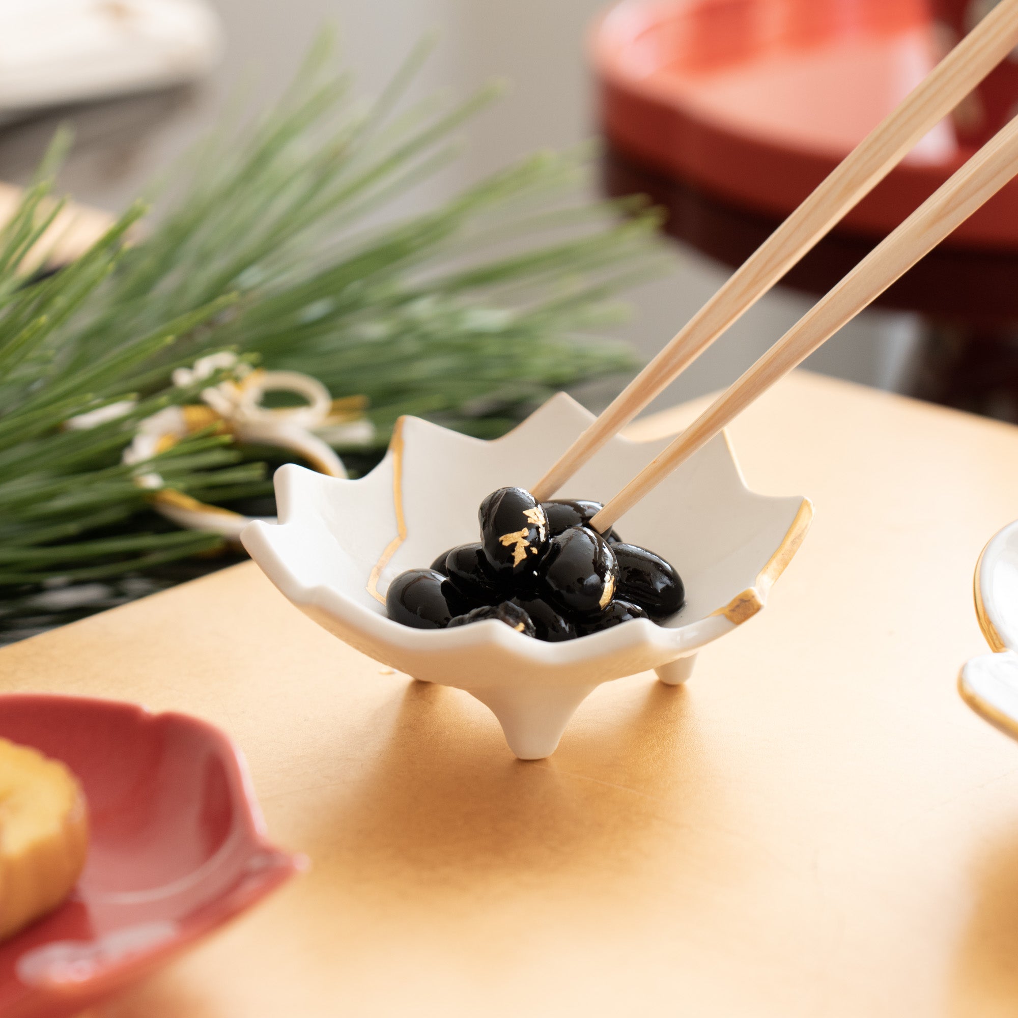 Zuiho Kiln Two Maple Leaves Three - footed Delicacy Small Bowl - MUSUBI KILN - Quality Japanese Tableware and Gift