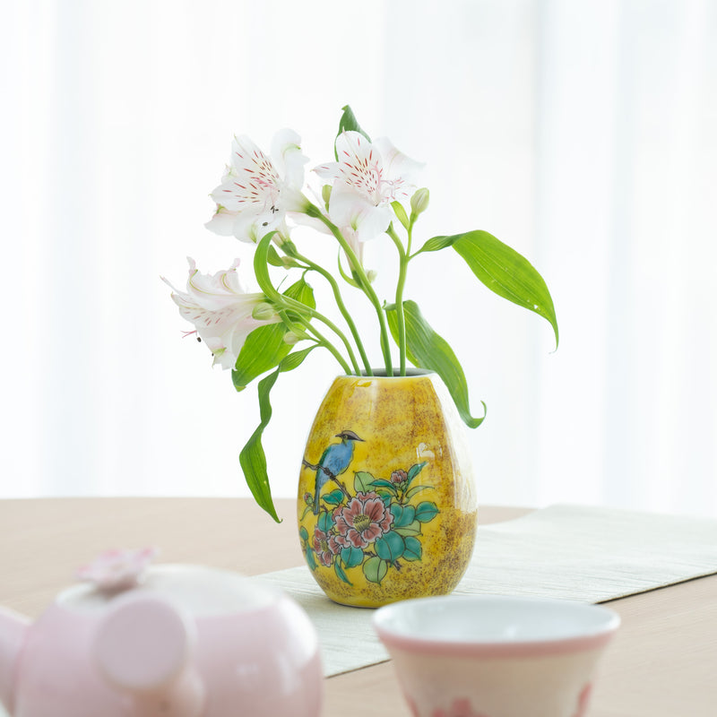 Yoshidaya Flower and Bird Kutani Japanese Flower Vase