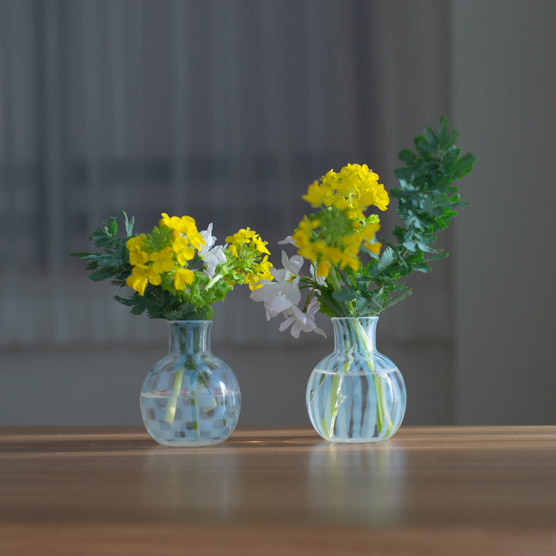 Hirota Taisho Roman Tokusa Edo Glass Single Flower Vase