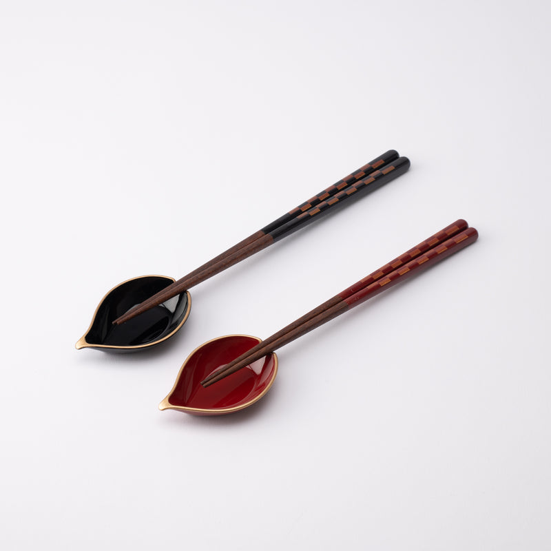 Checkered Pattern Wakasa Lacquerware Chopsticks 23cm(9in)/21cm(8.3in) and Chopstick Rests (Set of Two)